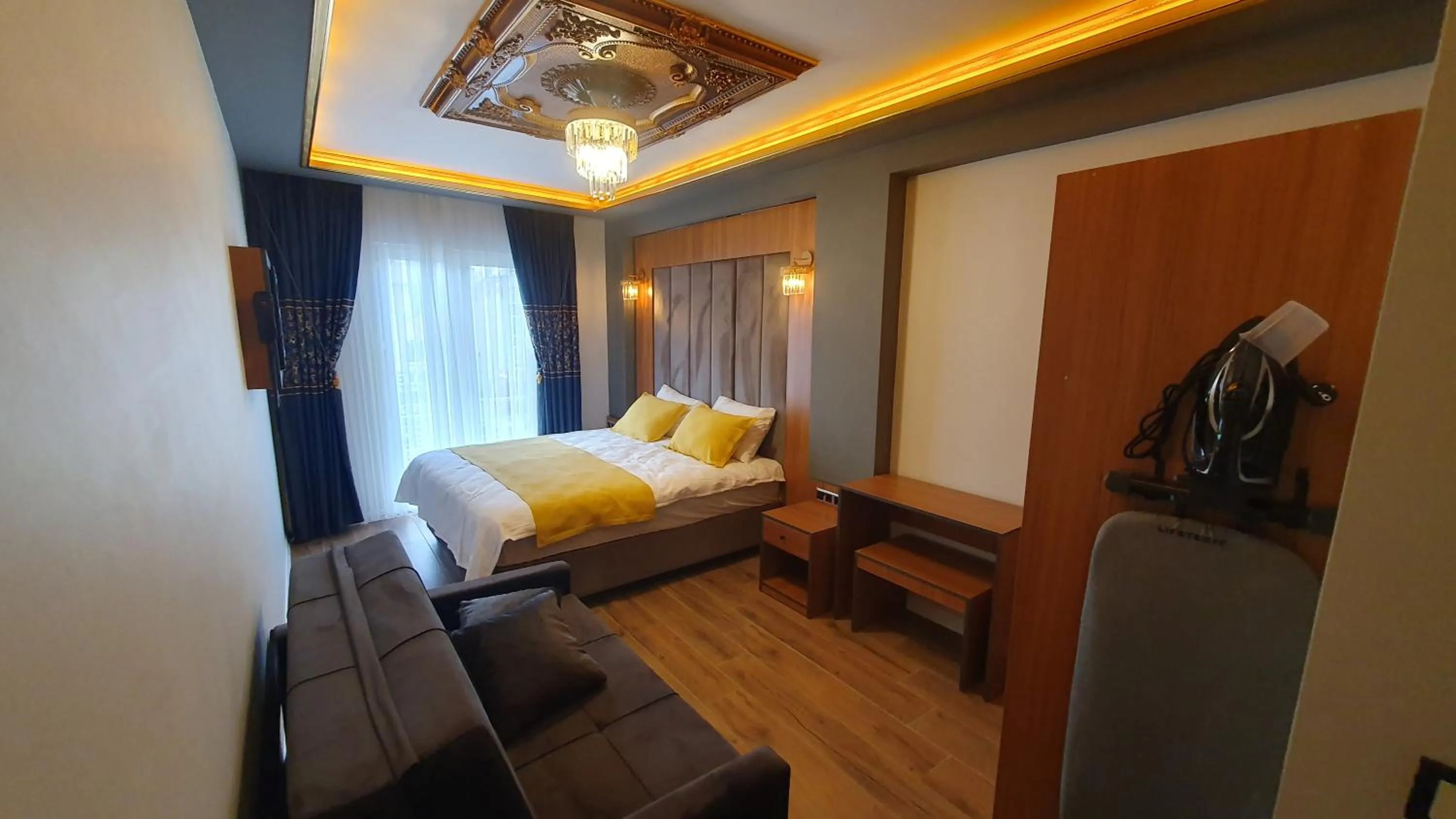 Photo of the whole room, Bed in Dimora Gold Hotel
