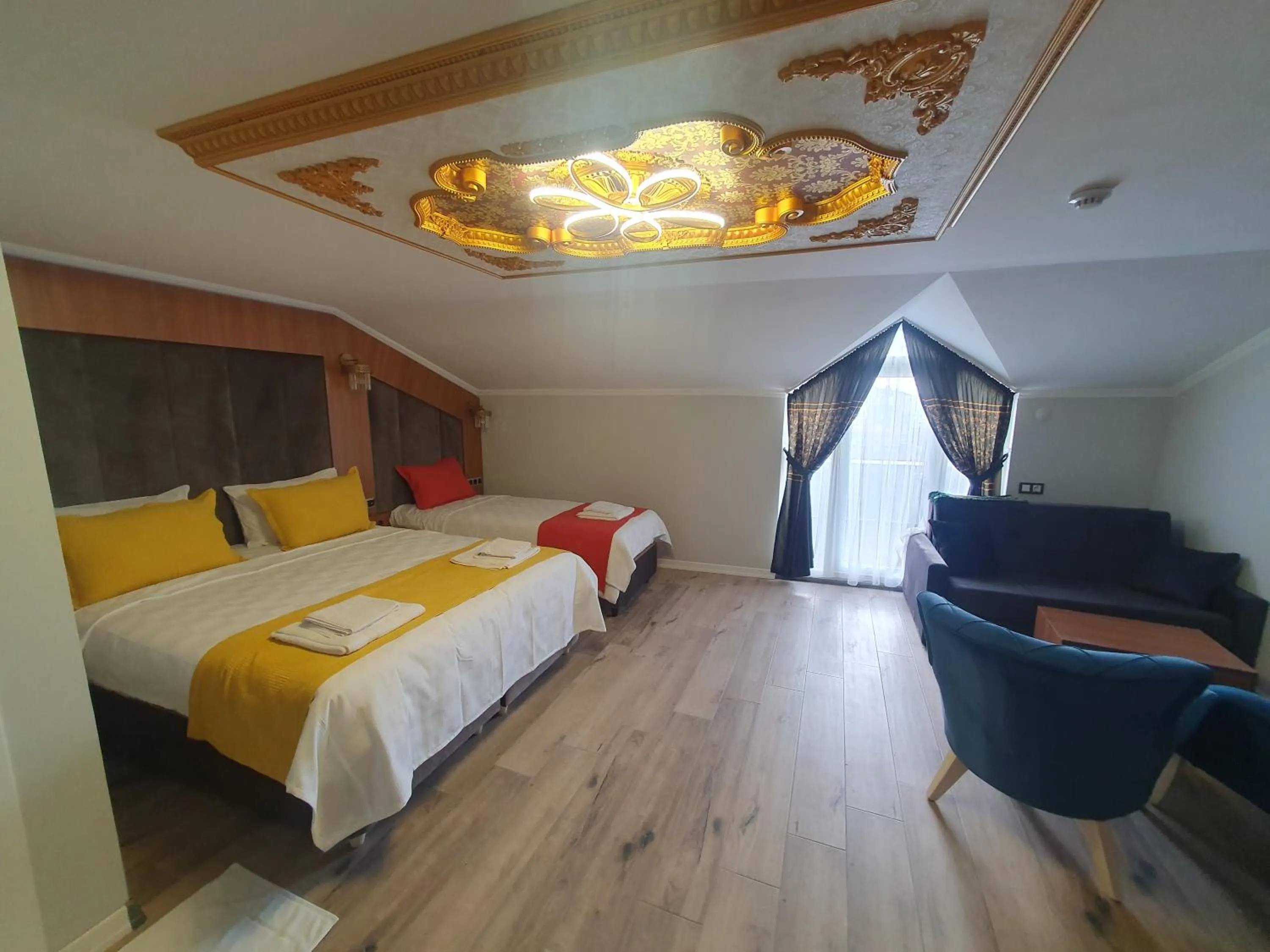 Photo of the whole room, Bed in Dimora Gold Hotel