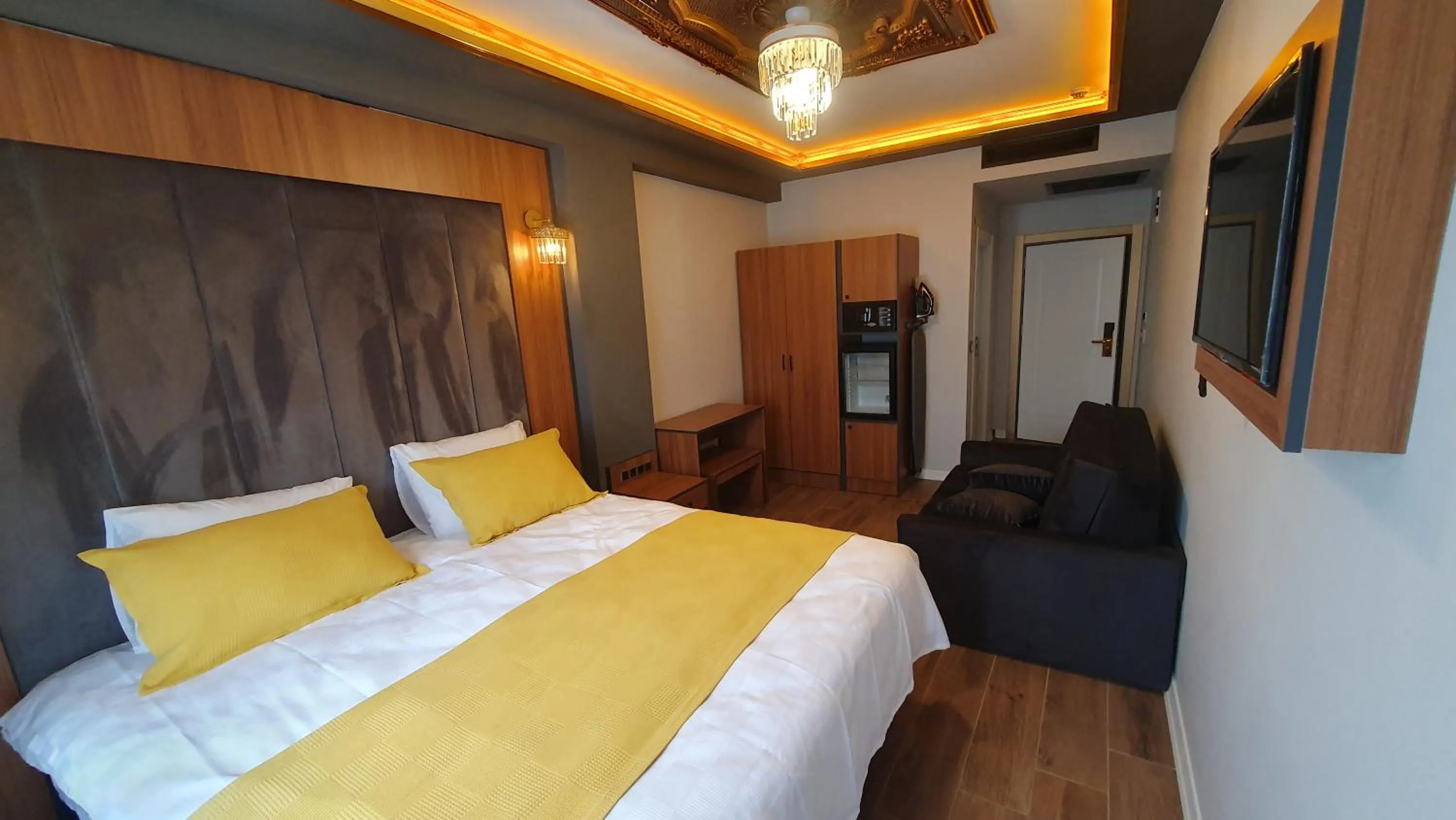 Photo of the whole room, Bed in Dimora Gold Hotel