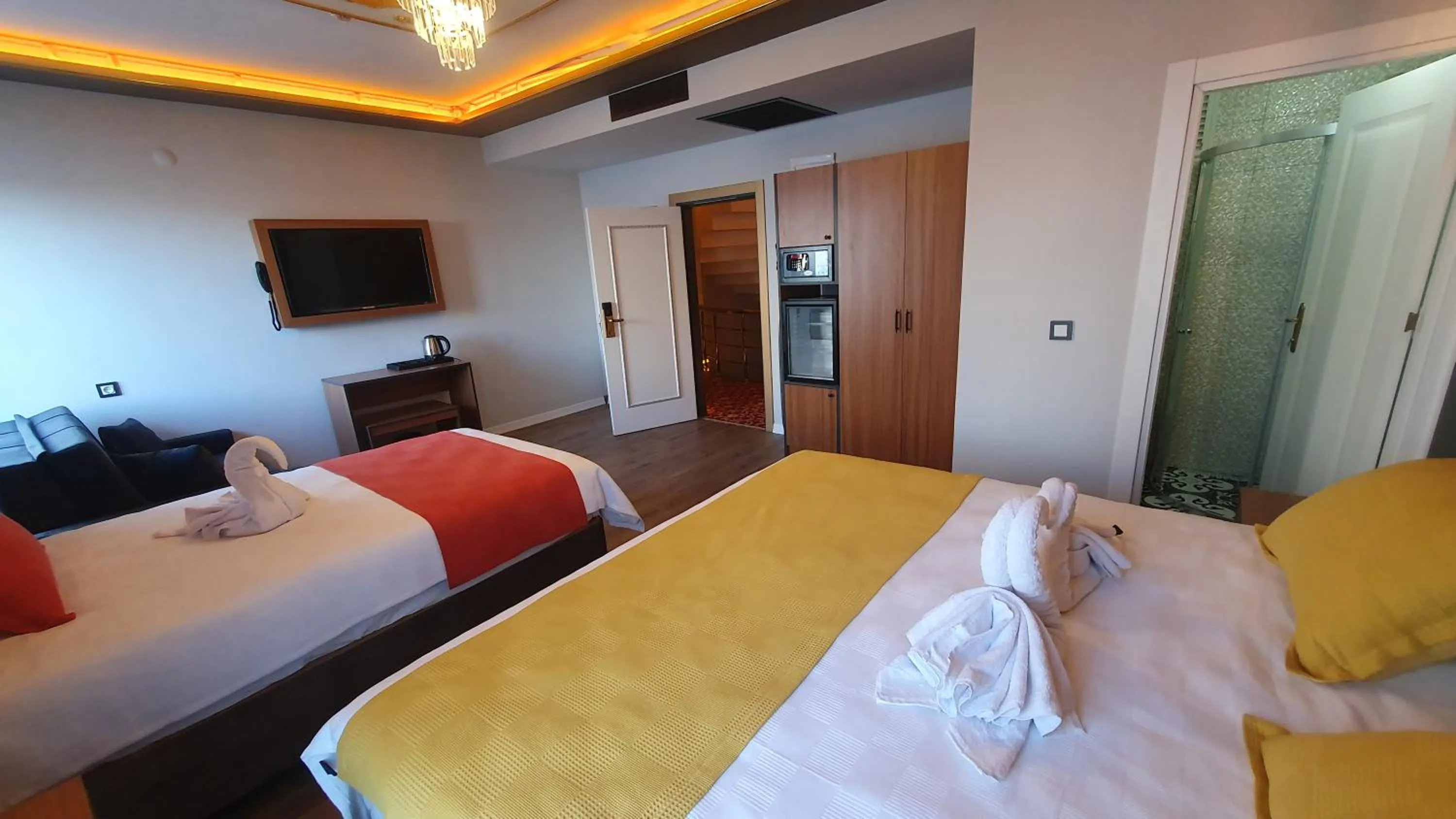 Photo of the whole room, Bed in Dimora Gold Hotel