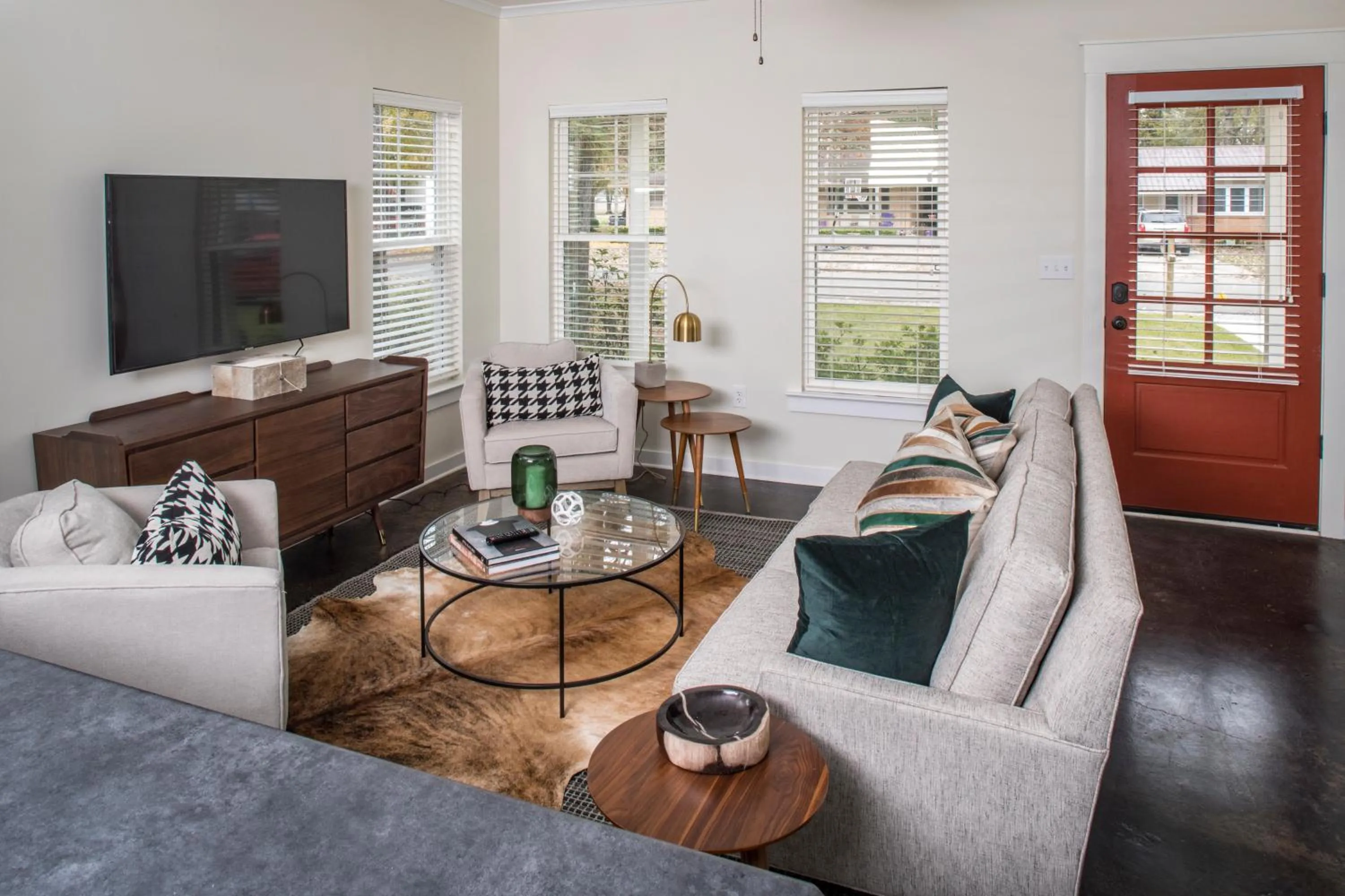 Living room in The Louis Hotel