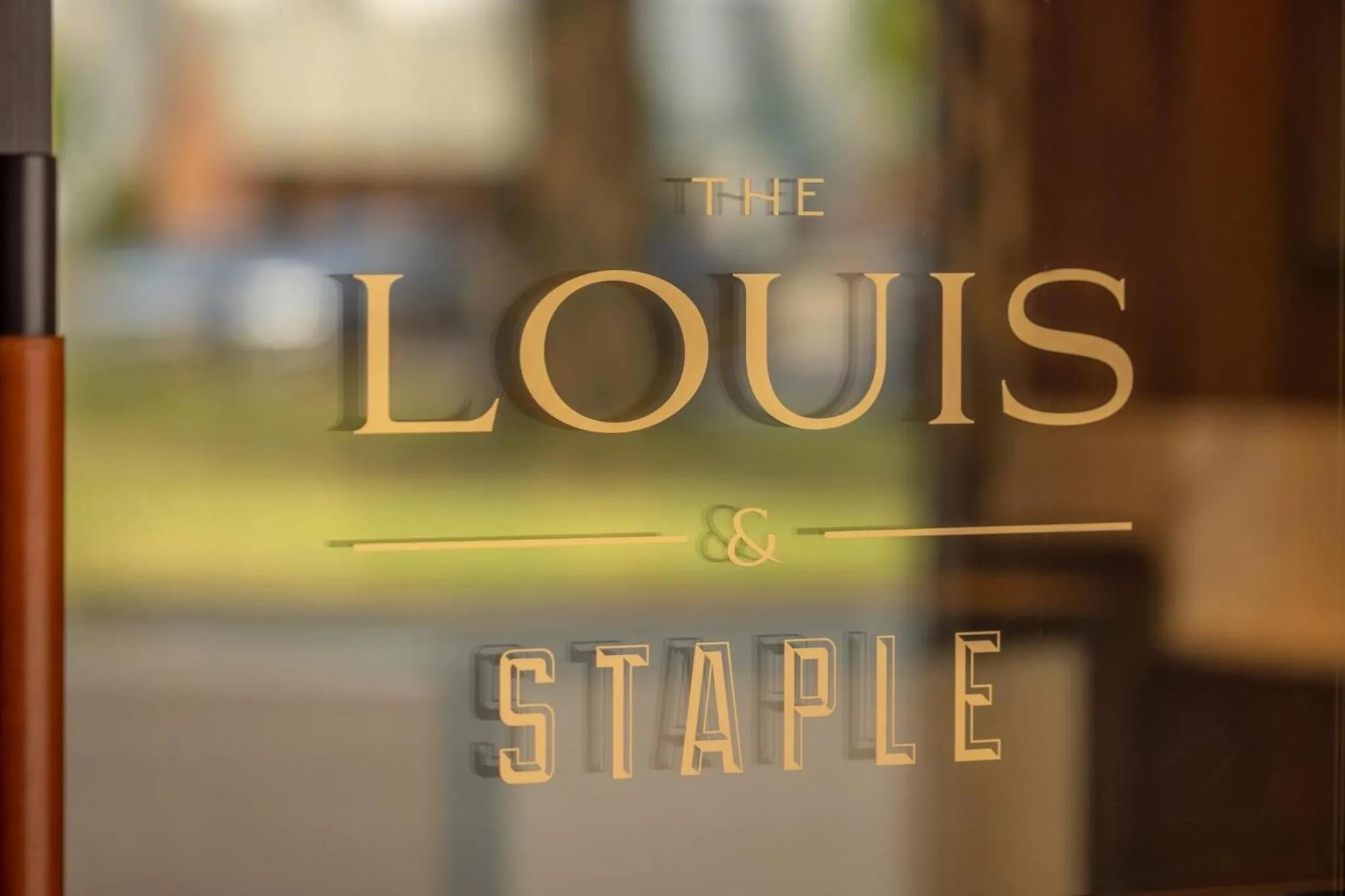 Restaurant/places to eat in The Louis Hotel