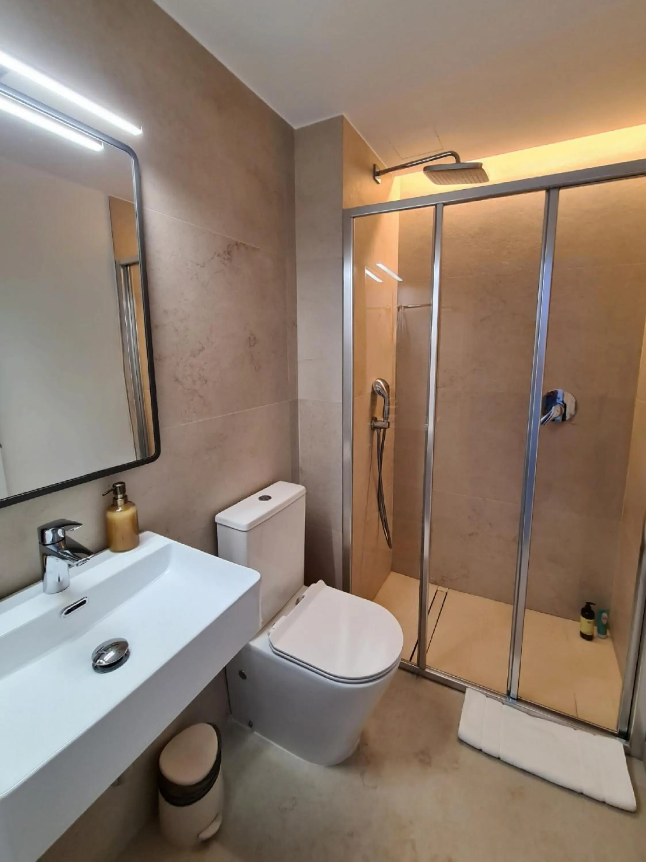 Bathroom in Waki Conscious Hotel