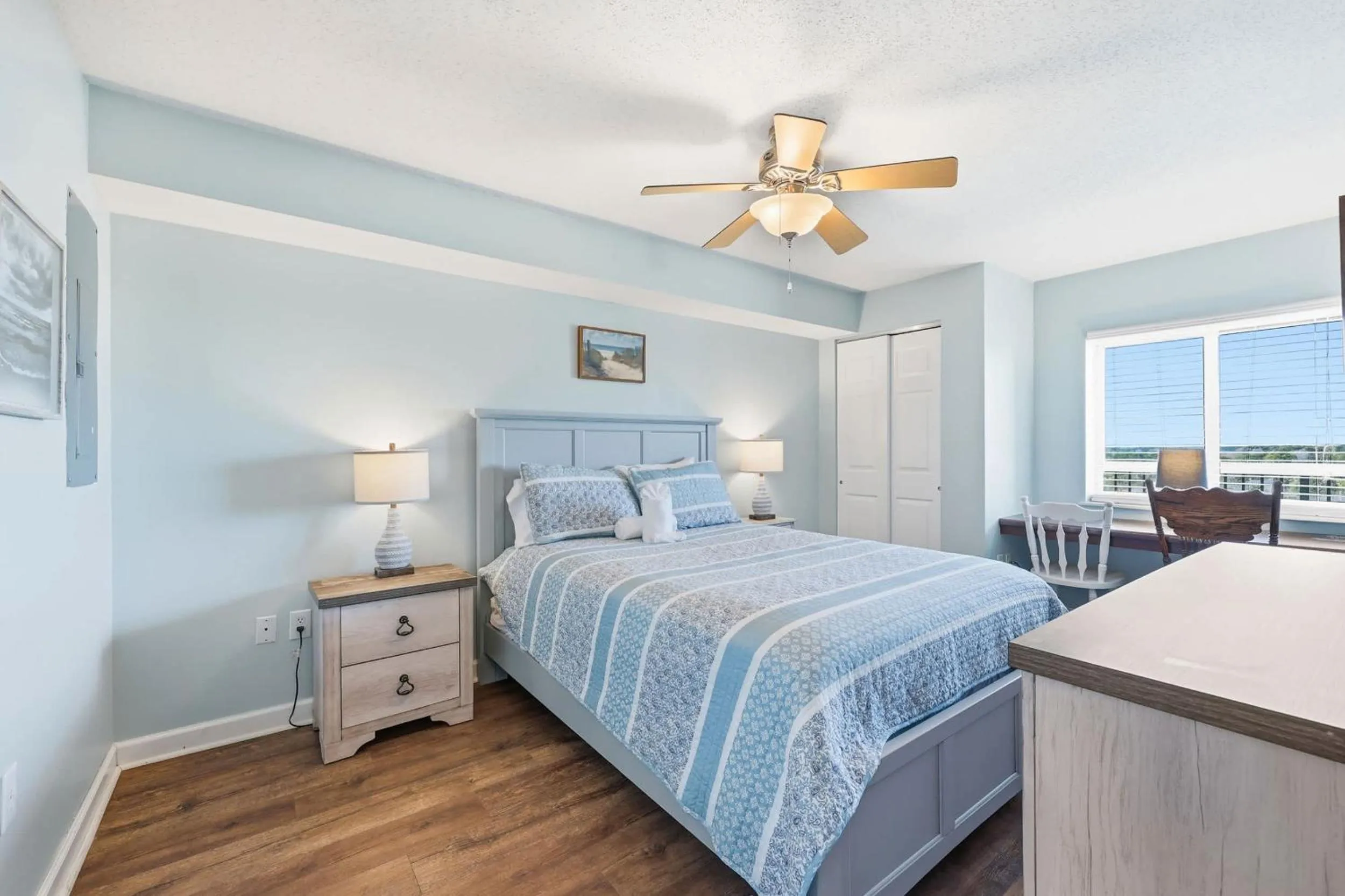 Bed in Ocean View All New Malibu Pointe Dream