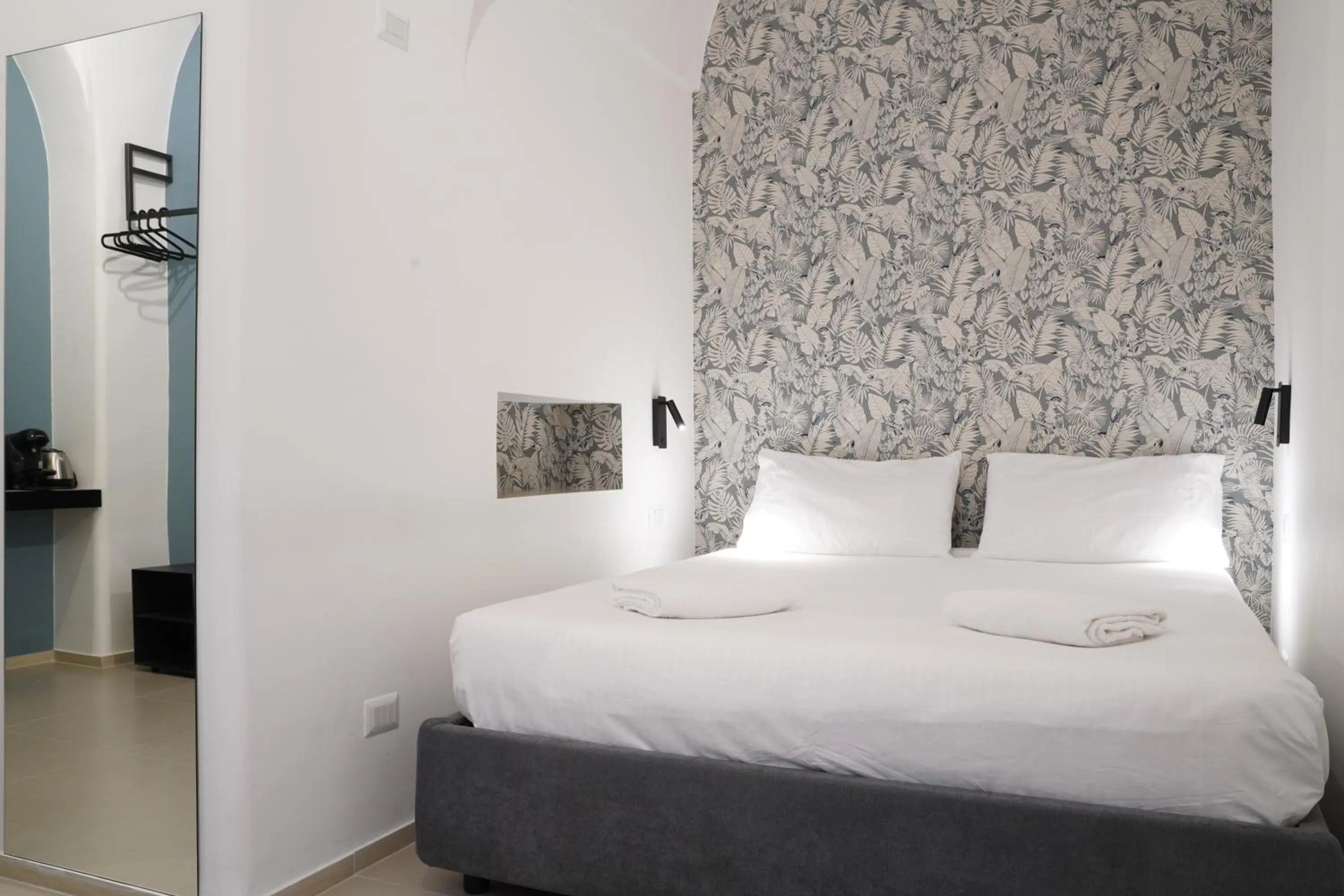 Bedroom, Bed in La Regina del Duomo Catania Centro