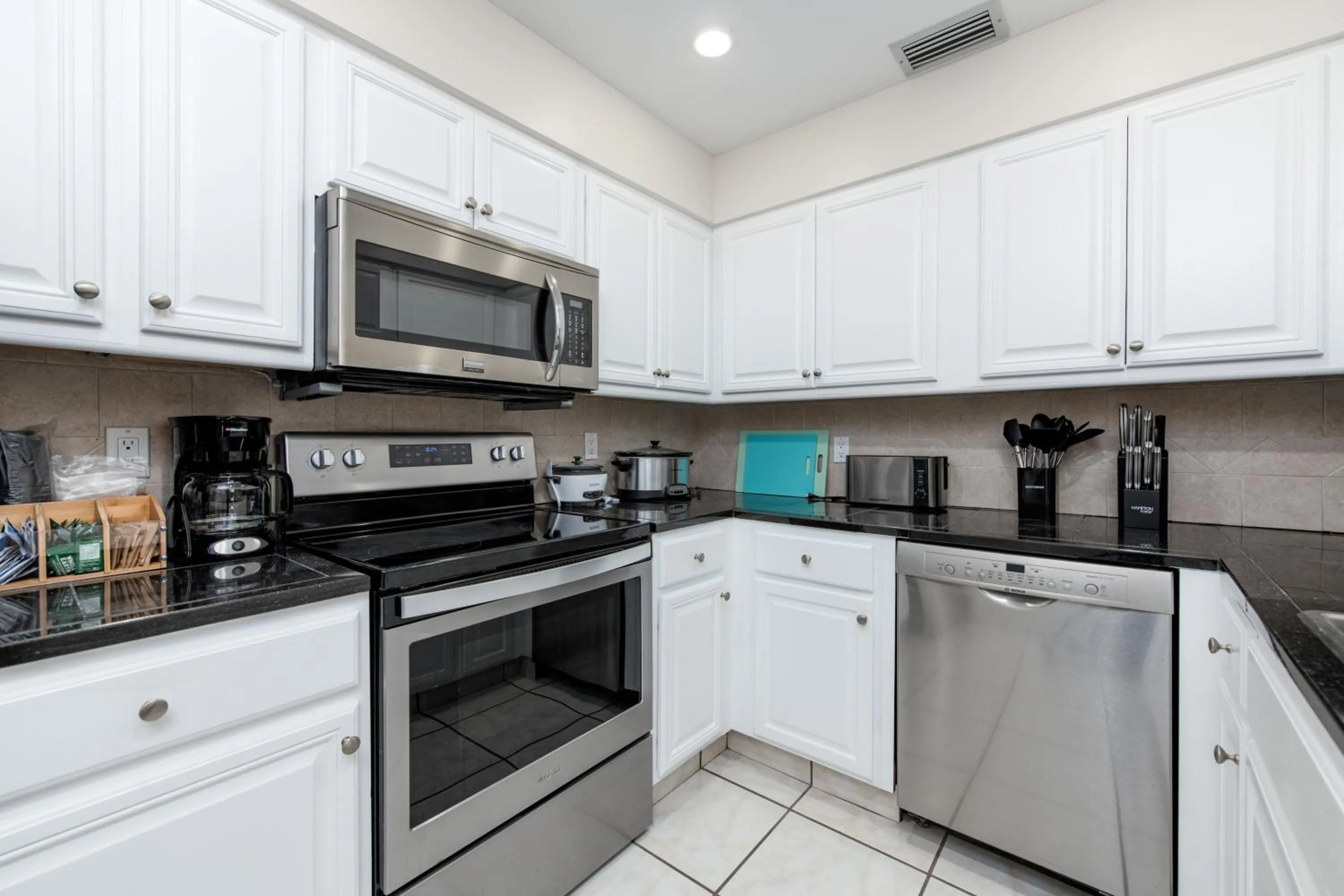 Kitchen or kitchenette in Let's Spend Some Time Together