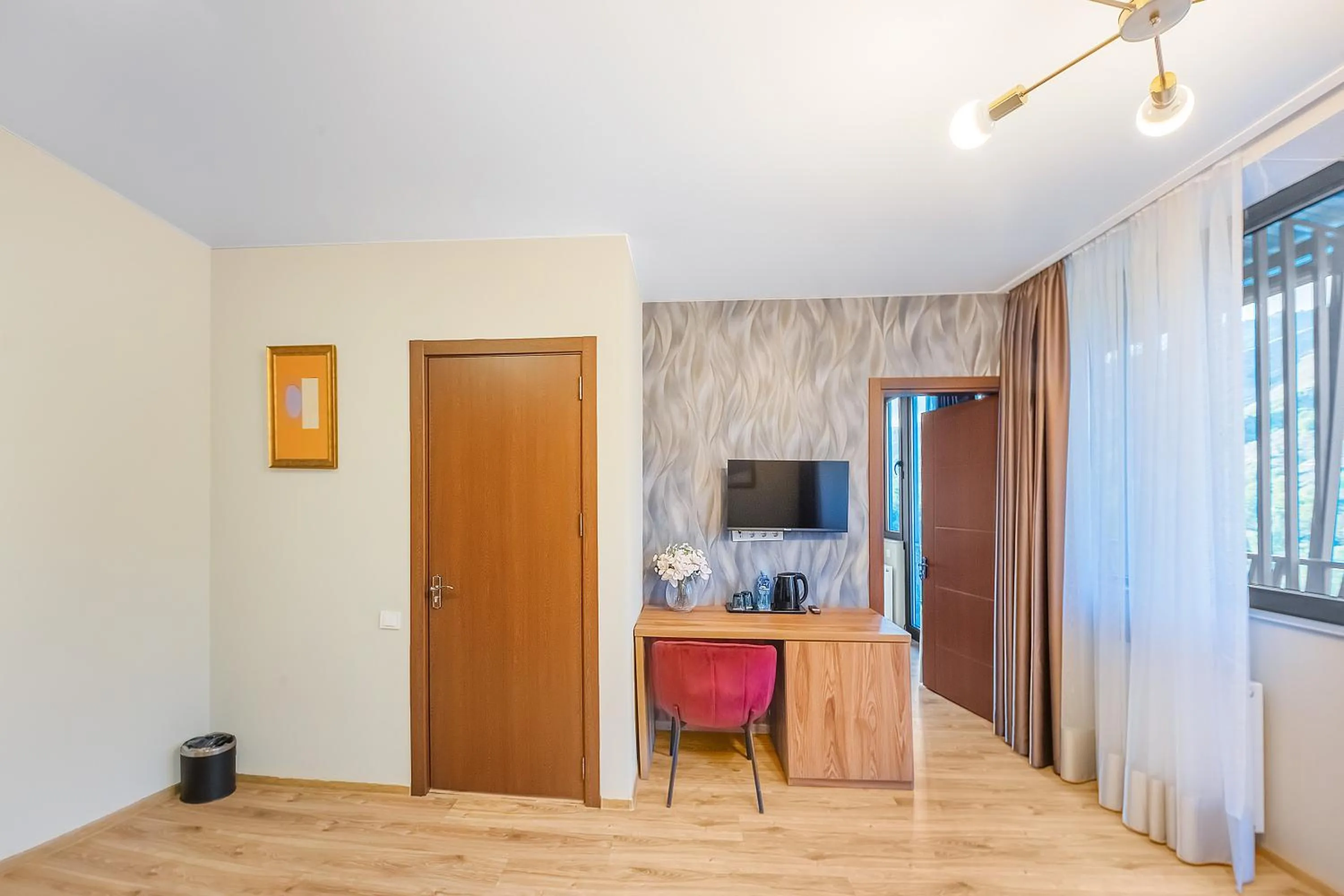 Solo Grand Boshuri Hotel Wellness Resort