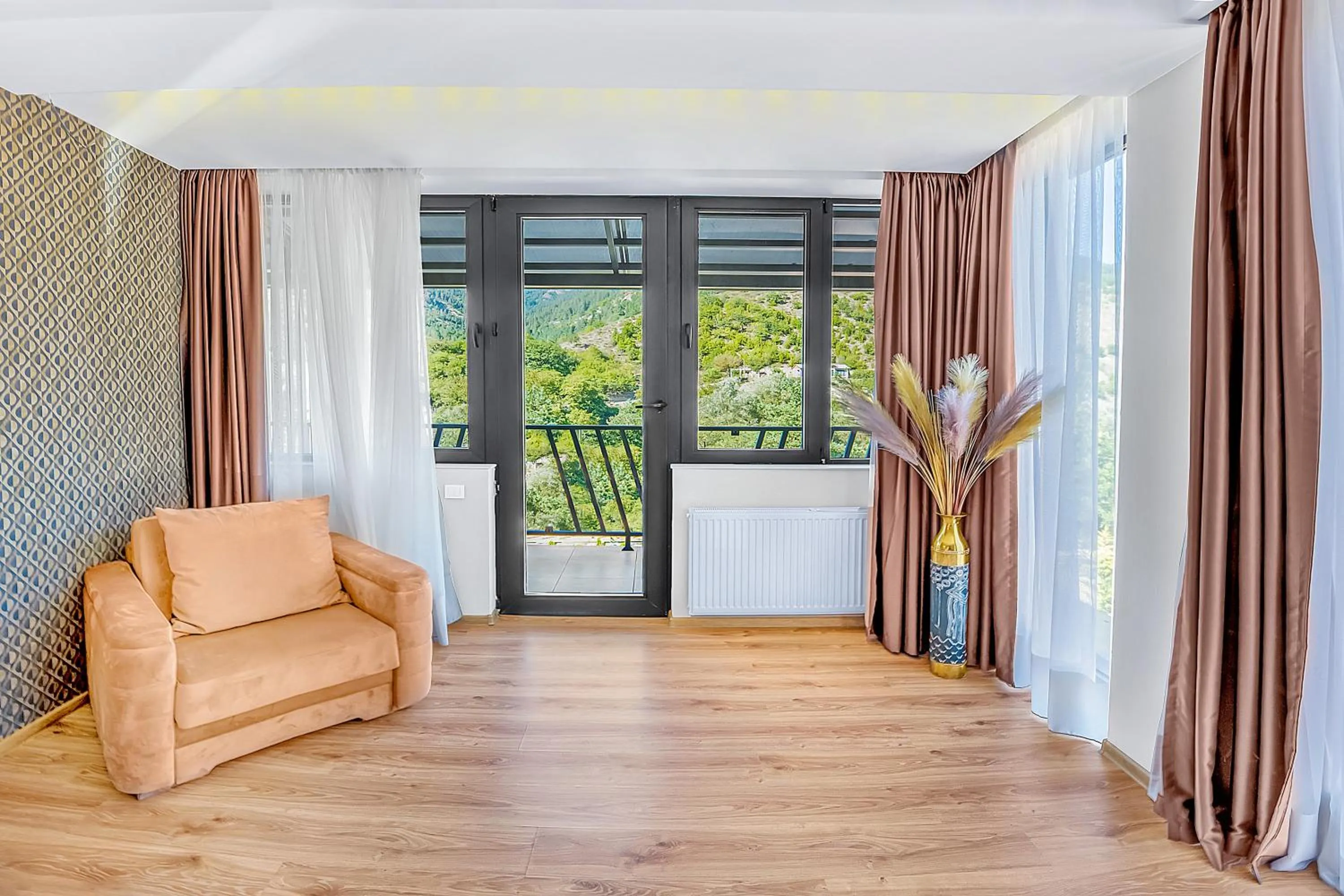 Solo Grand Boshuri Hotel Wellness Resort