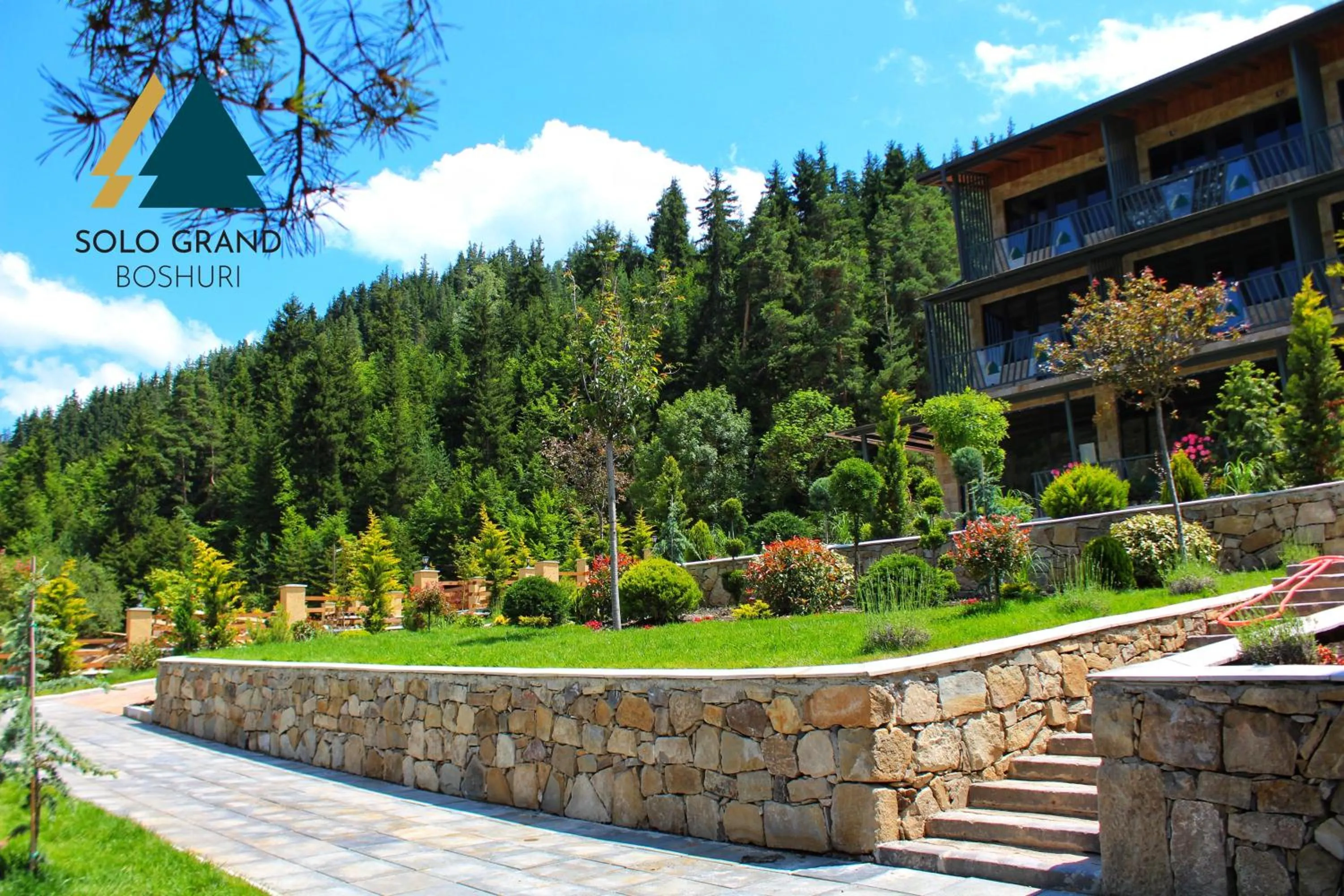 Property building in Solo Grand Boshuri Hotel Wellness Resort