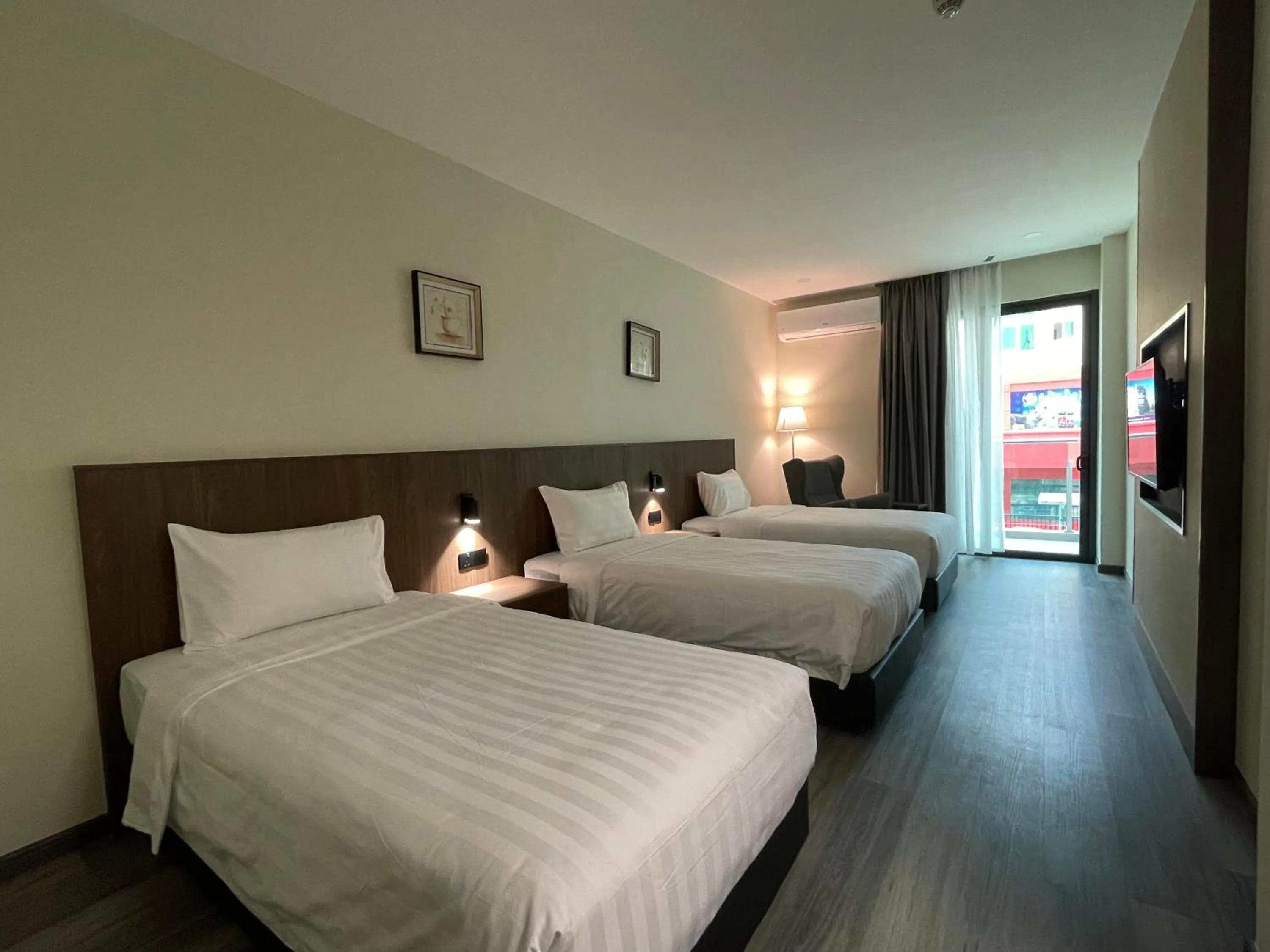 Bedroom, Bed in Hotel Bundusan