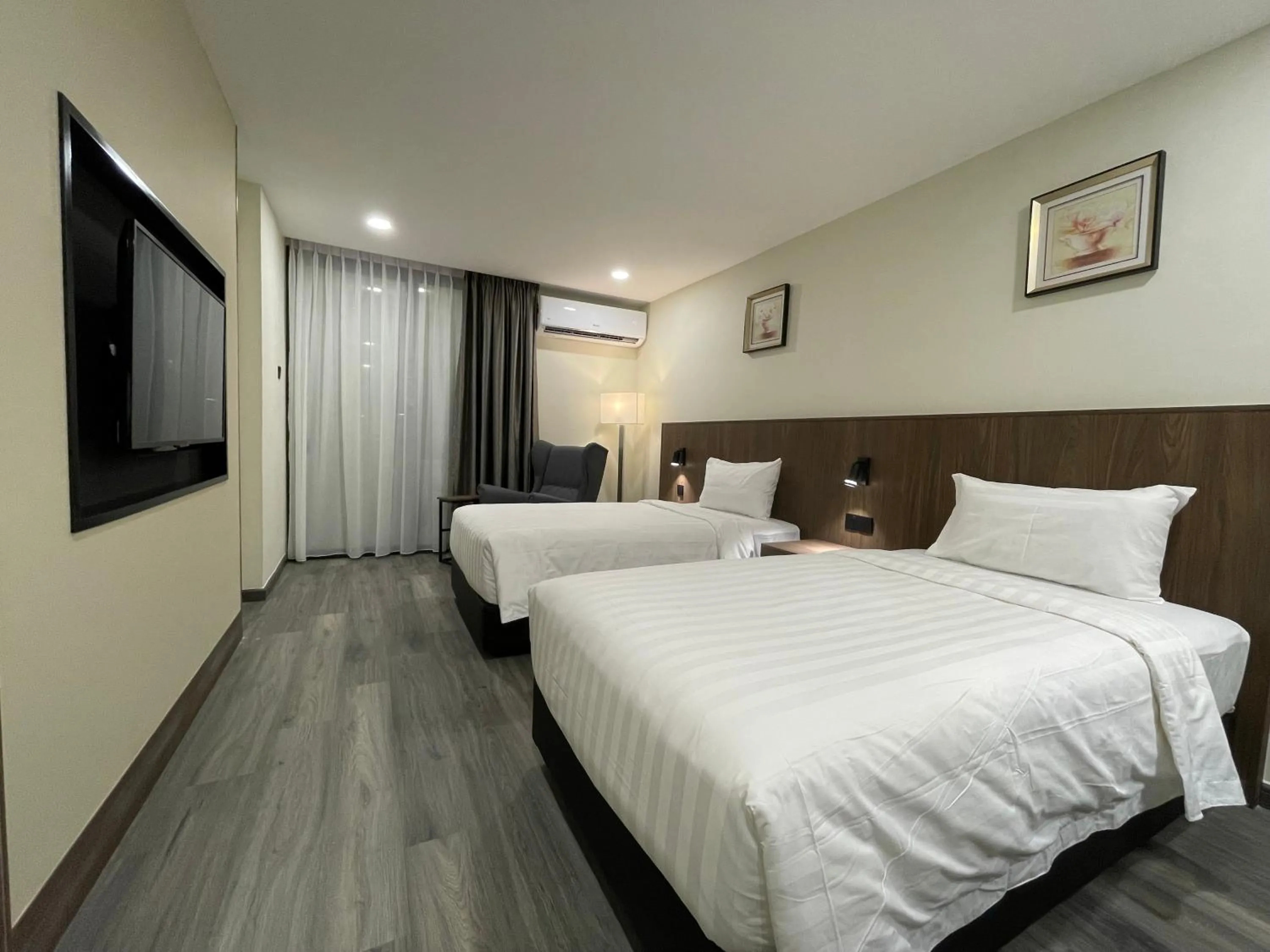 Bedroom, Bed in Hotel Bundusan