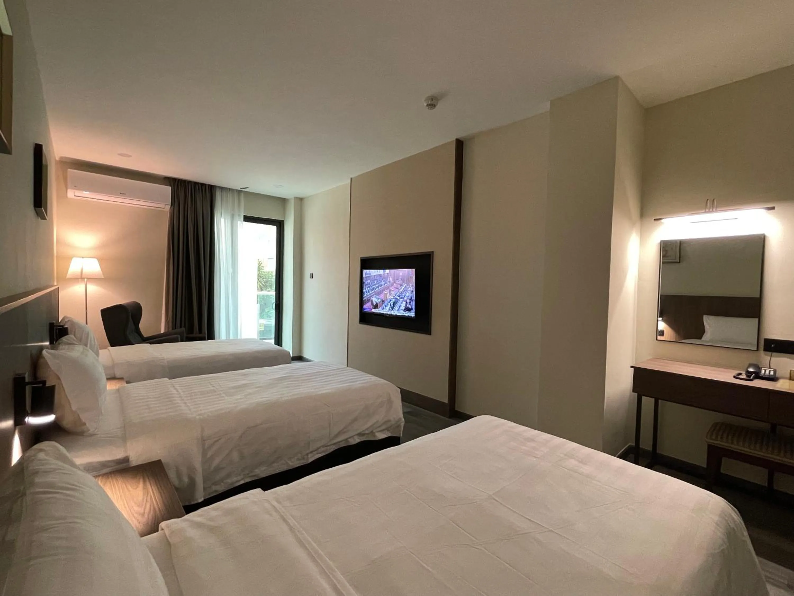 Bedroom, Bed in Hotel Bundusan