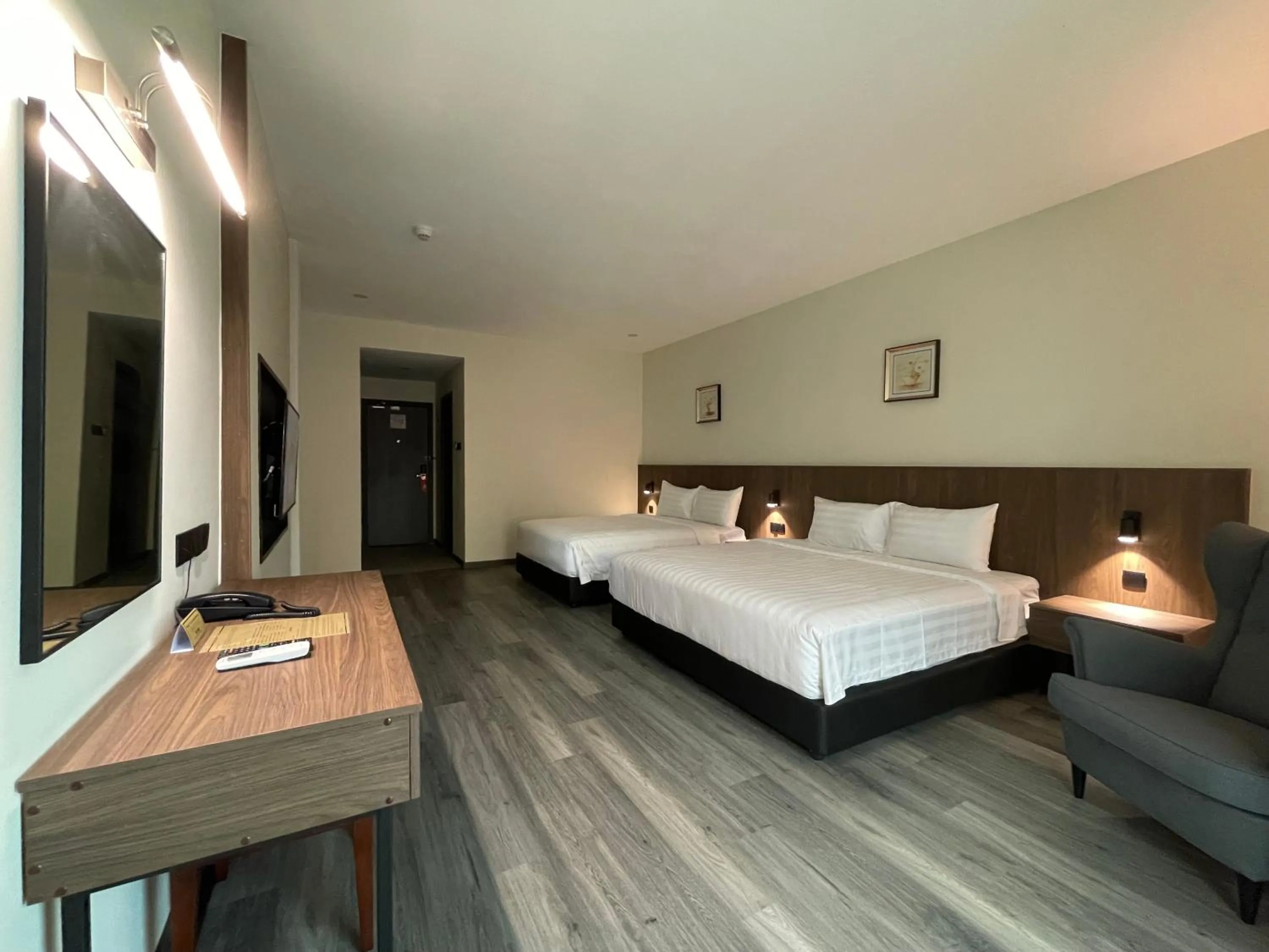 Bedroom, Bed in Hotel Bundusan