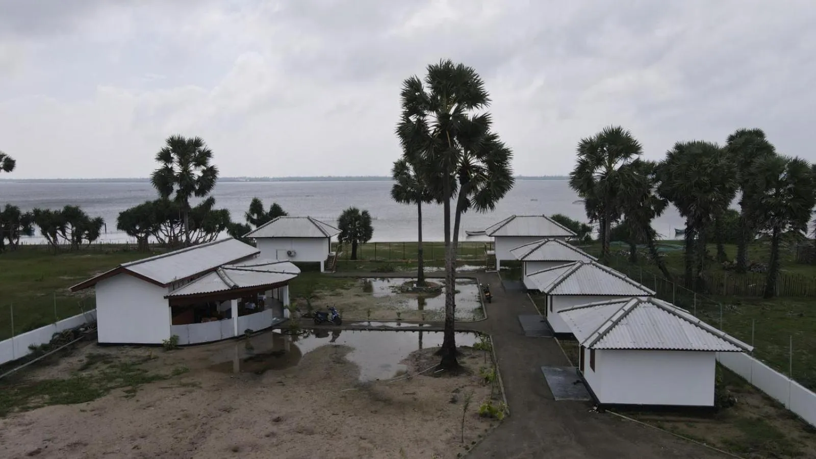 Sea view in Palm Beach Resort Ceylon