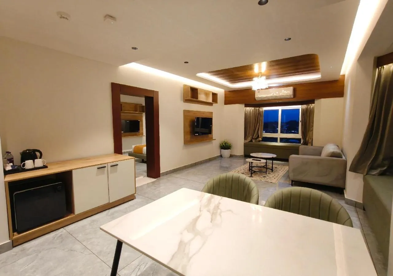 TV and multimedia in Mayo Suites