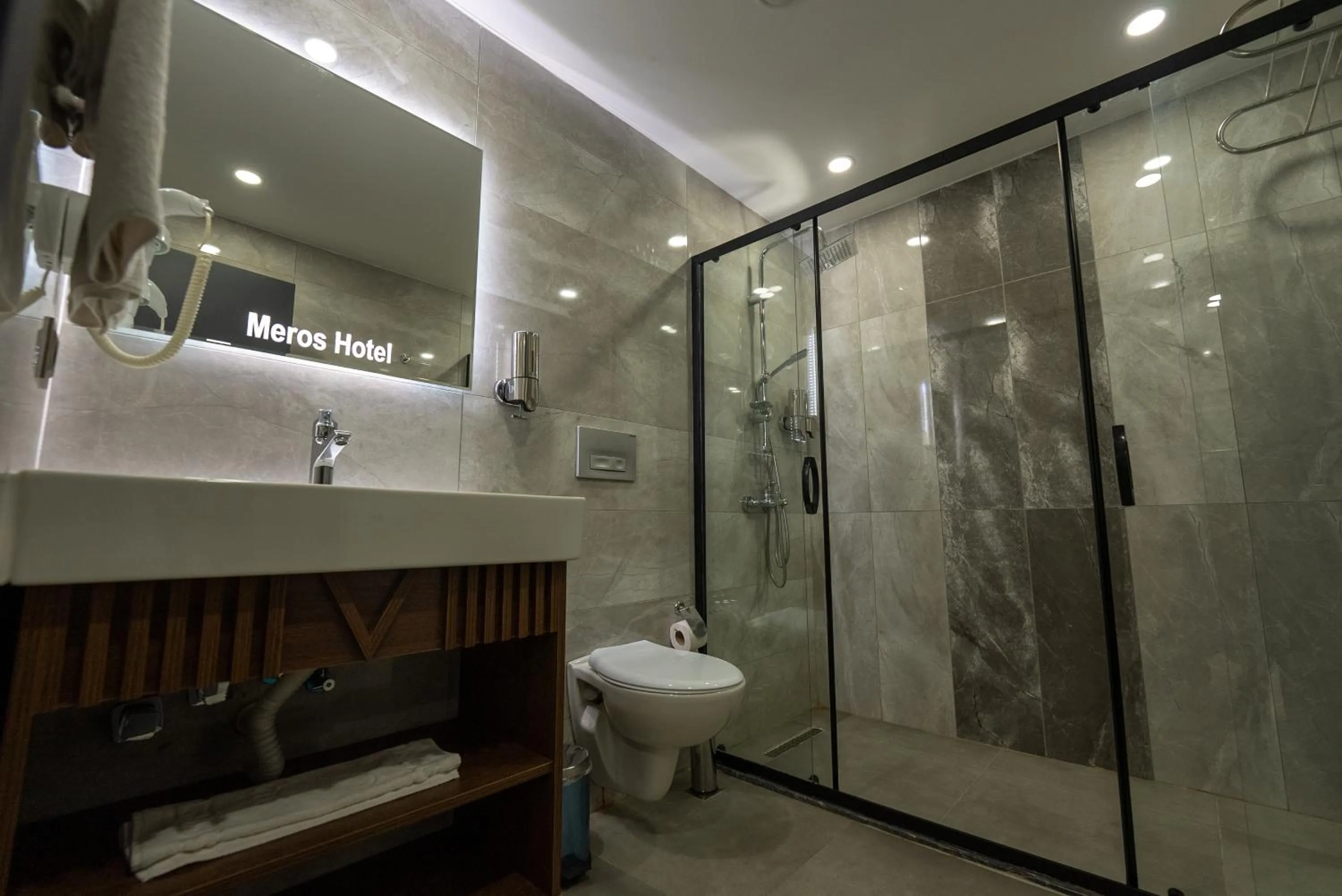 Bathroom in Meros Hotel