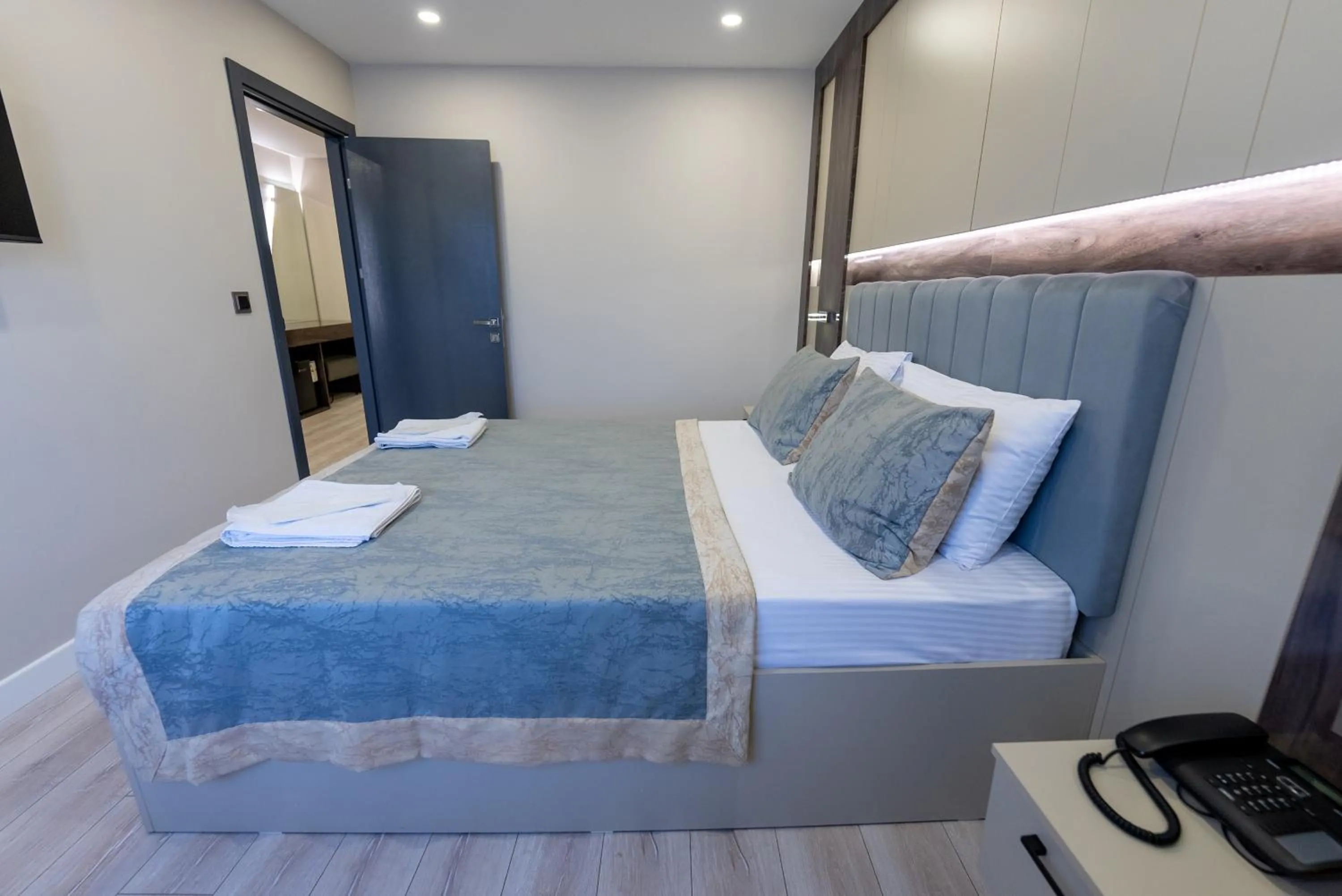 Photo of the whole room, Bed in Meros Hotel