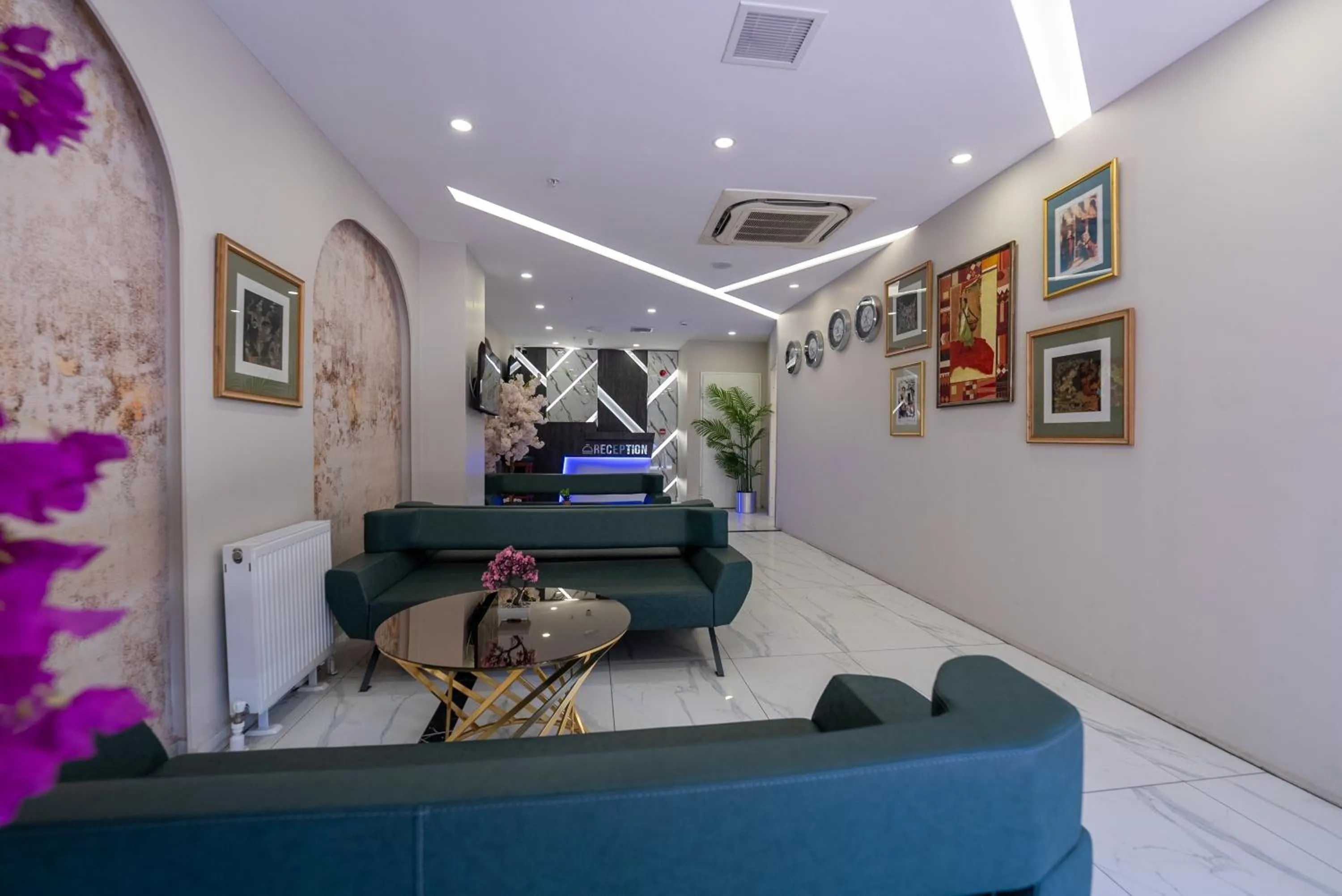 Lobby or reception in Meros Hotel