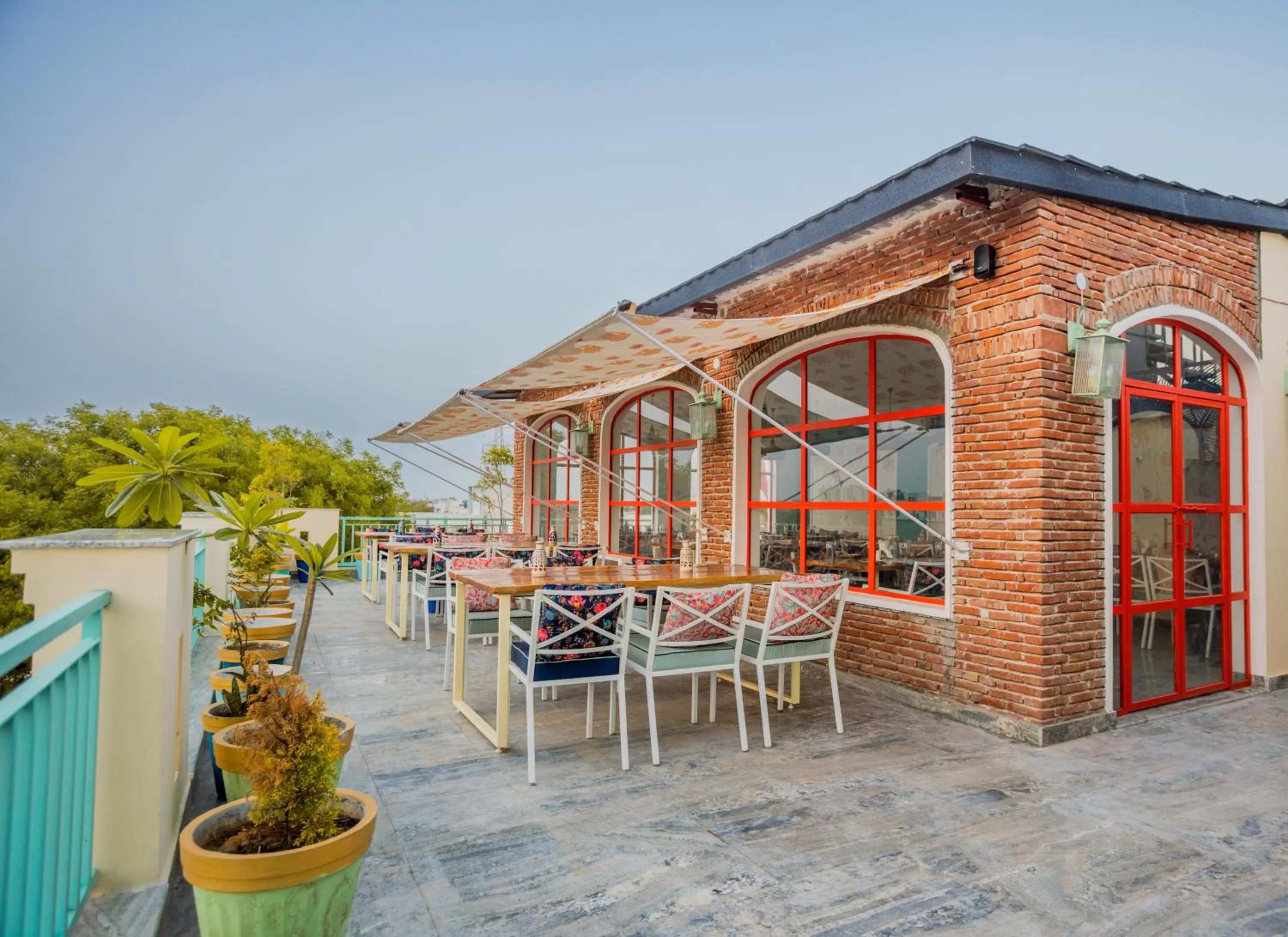 Restaurant/places to eat in Dá Bungalow - A Vacation Abode