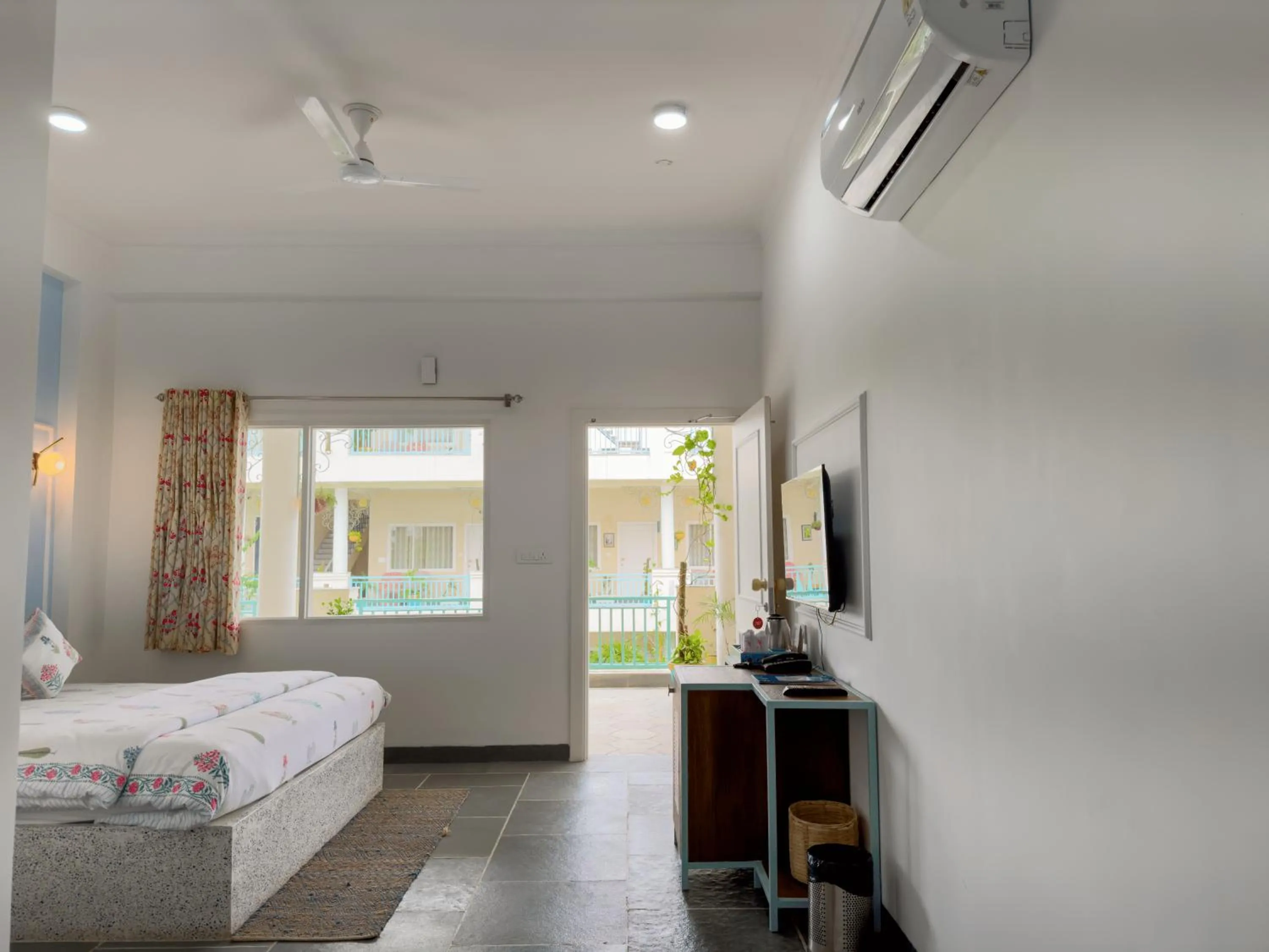 View (from property/room), Bed in Dá Bungalow - A Vacation Abode