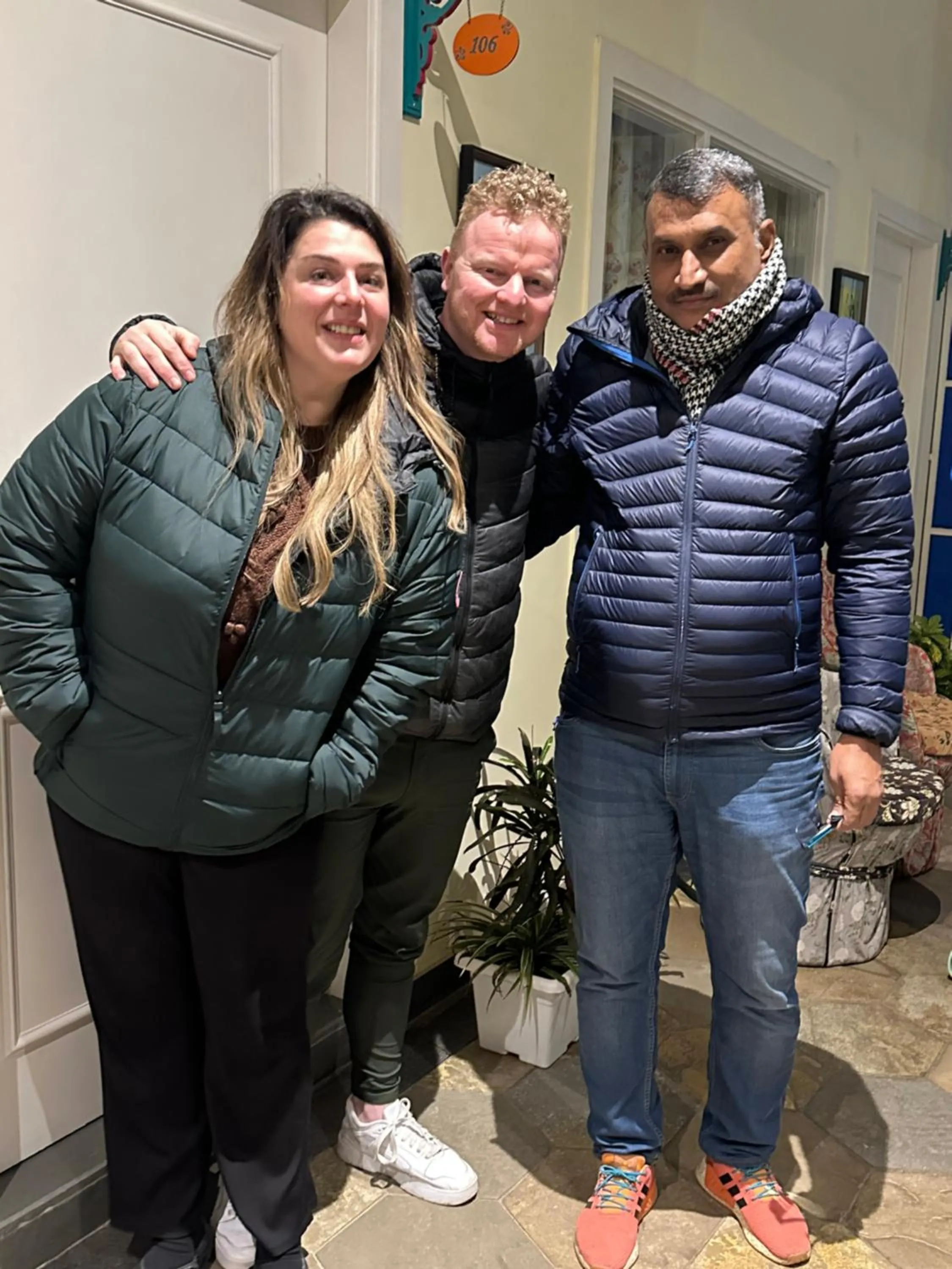 People in Dá Bungalow - A Vacation Abode