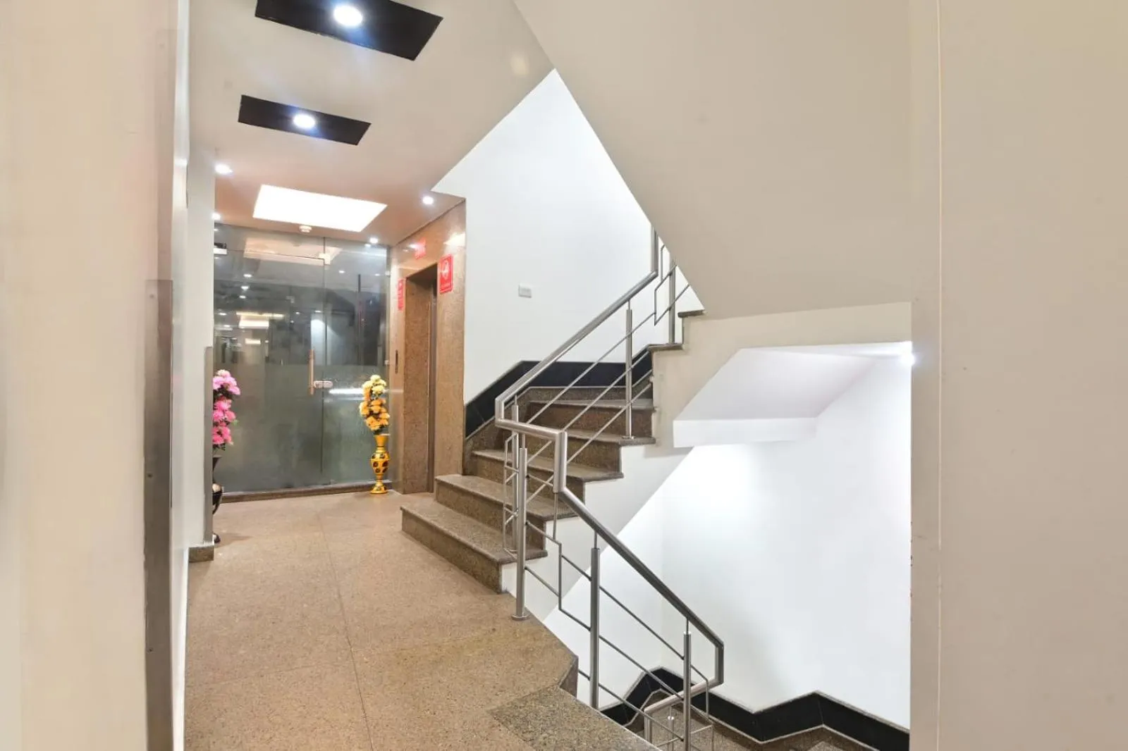 Property building in Hotel Emporio View - New Delhi Railway Station - Paharganj