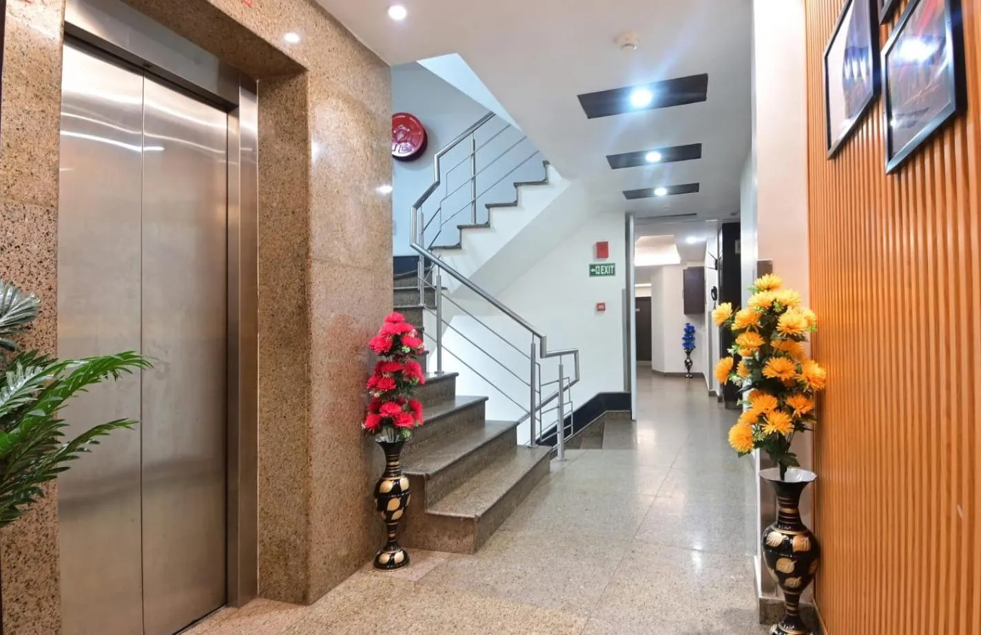 Property building in Hotel Emporio View - New Delhi Railway Station - Paharganj