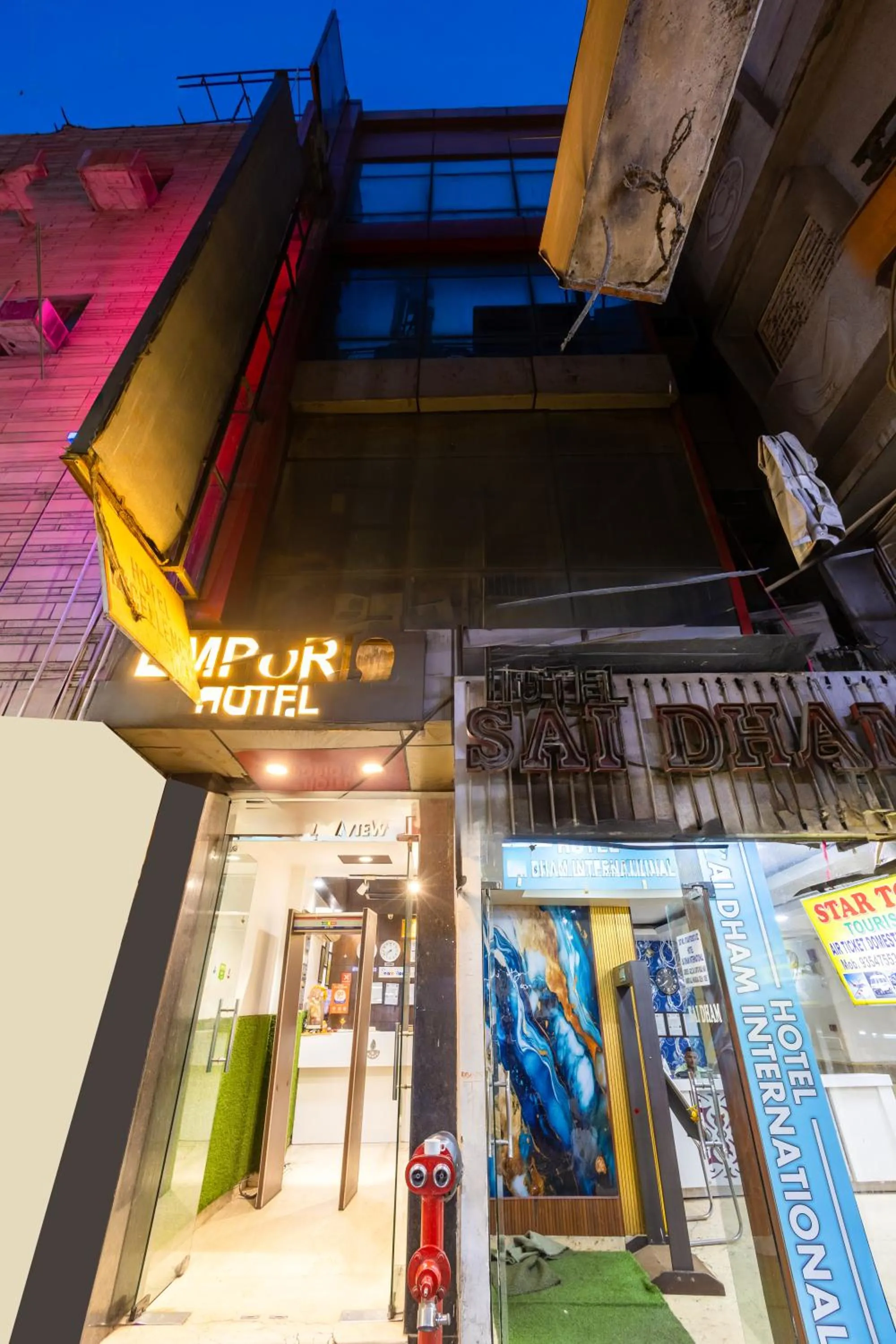 Property building in Hotel Emporio View - New Delhi Railway Station - Paharganj