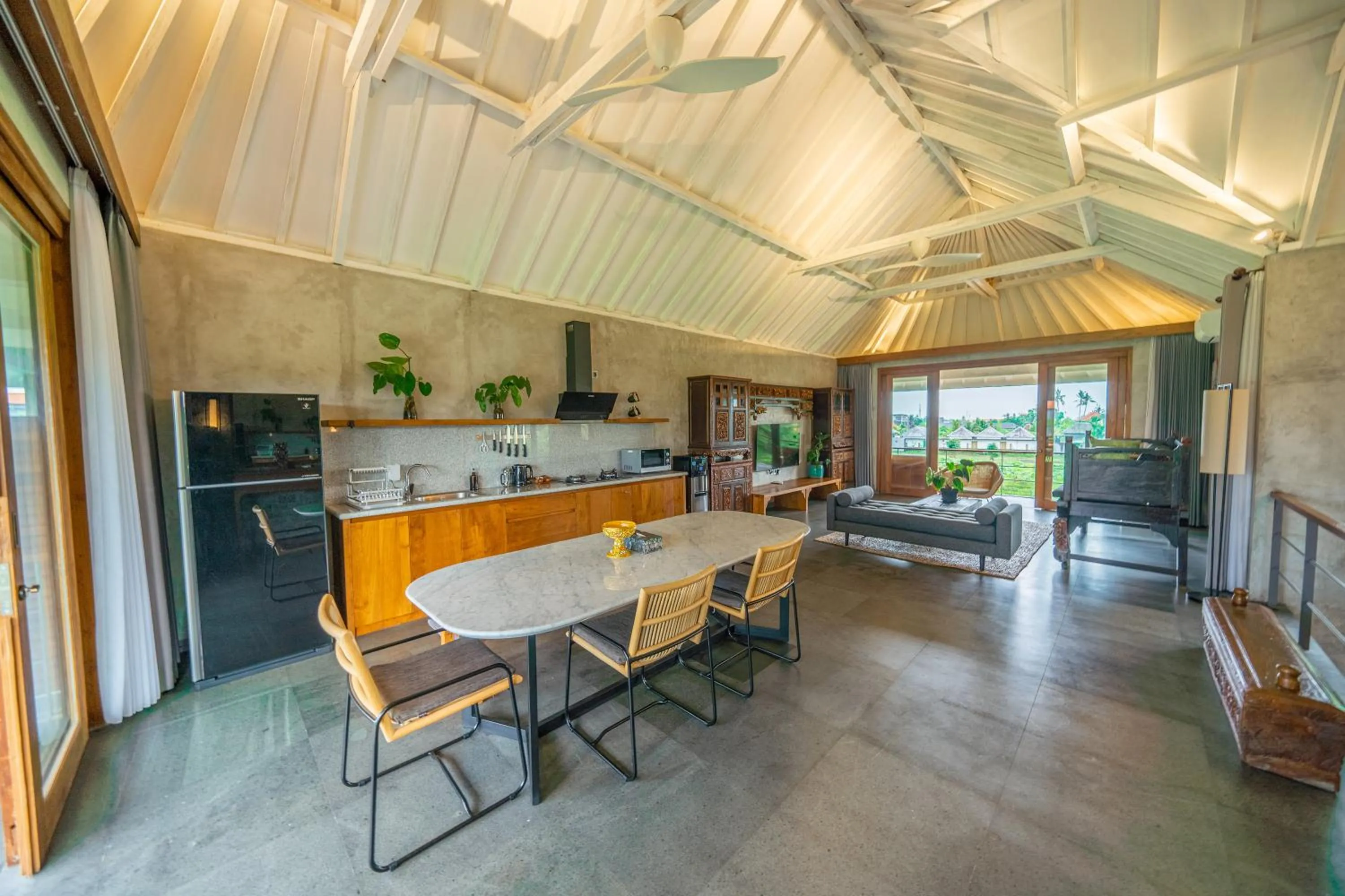 Kitchen or kitchenette in Ubud Diary Villa