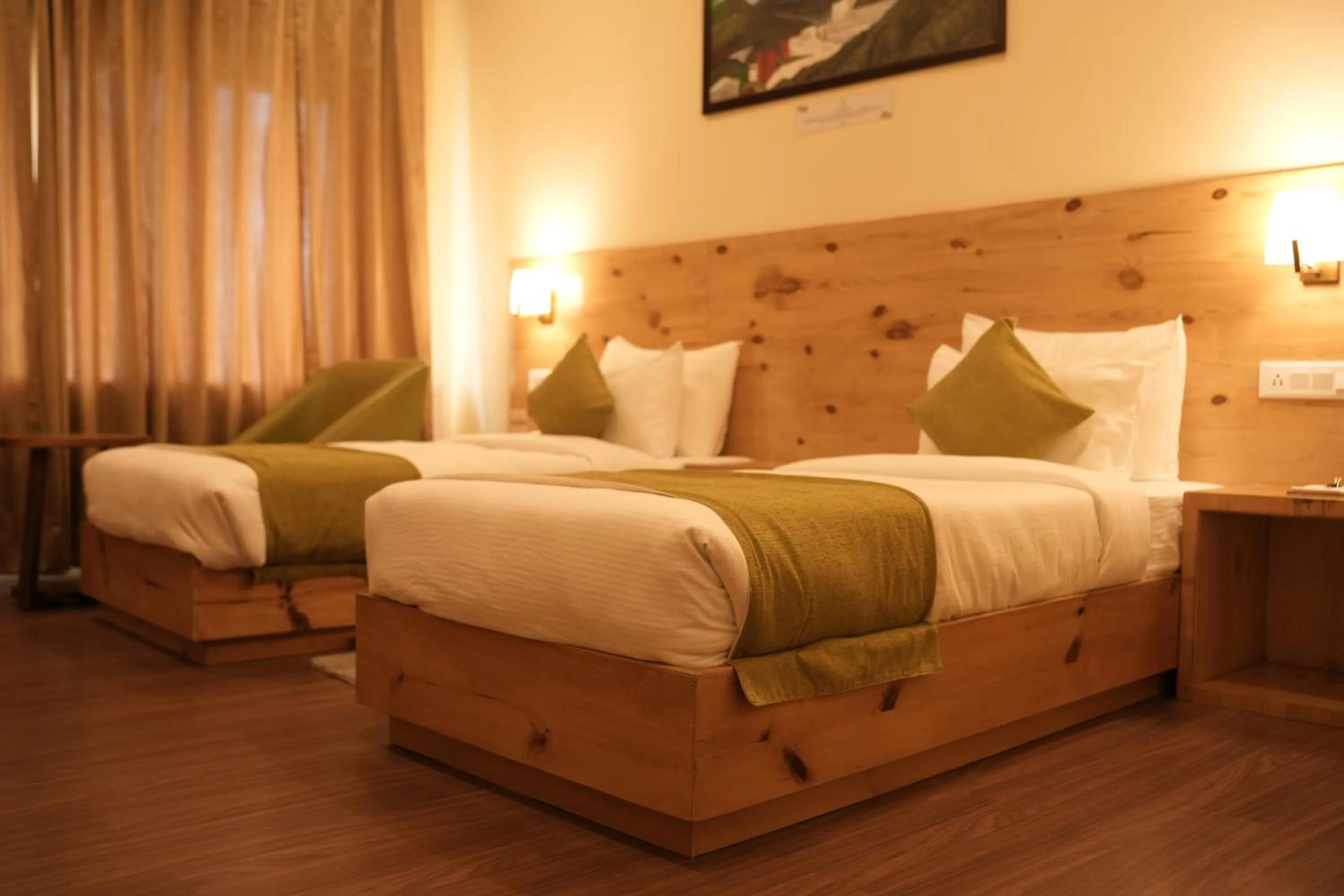 Bed in Crown Himalaya