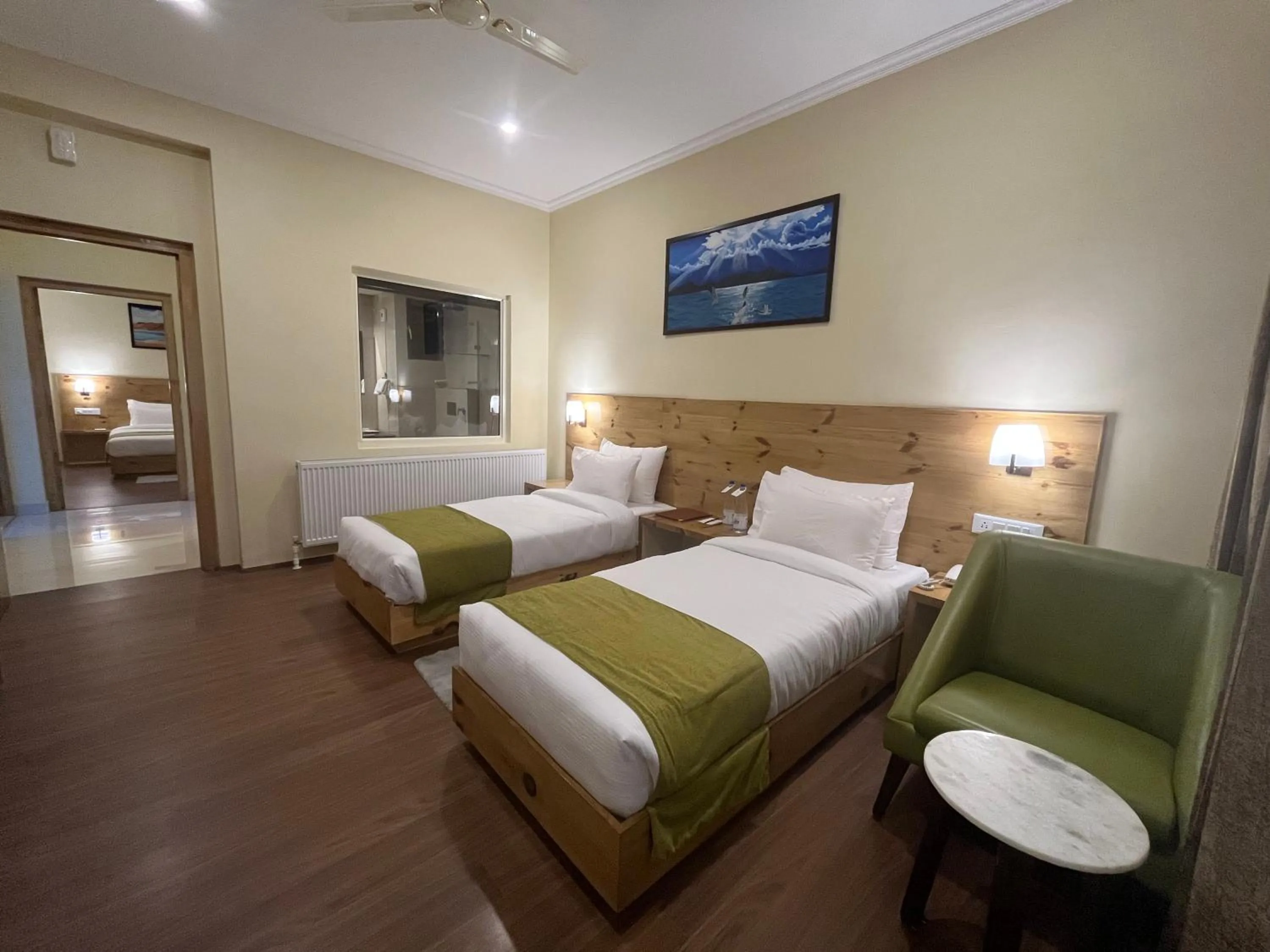 Bed in Crown Himalaya