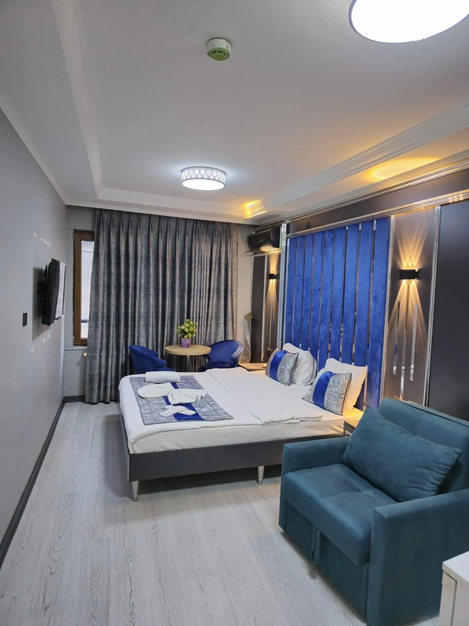 Bed in BLUE PLUS HOTEL