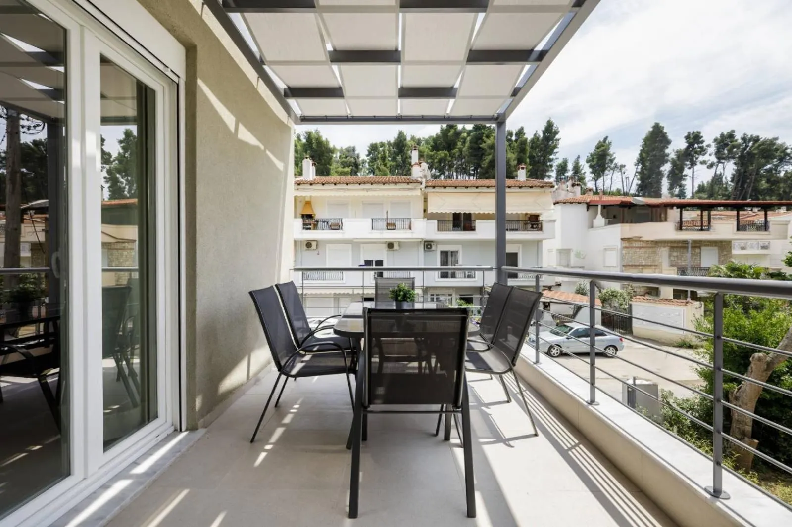 V Luxury Apartments with Pool