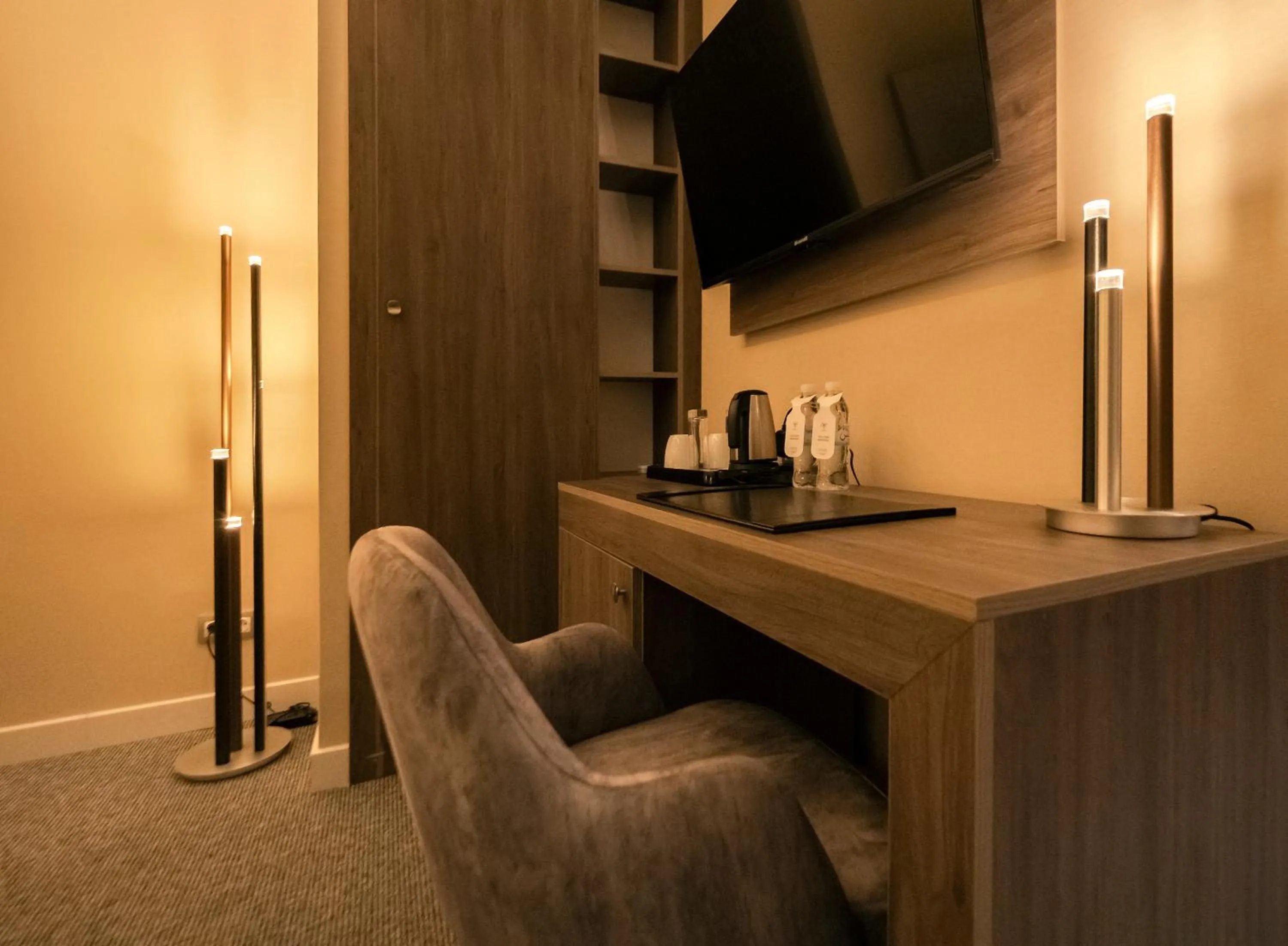 hair dresser in AD Hotel Pont D'Hydra