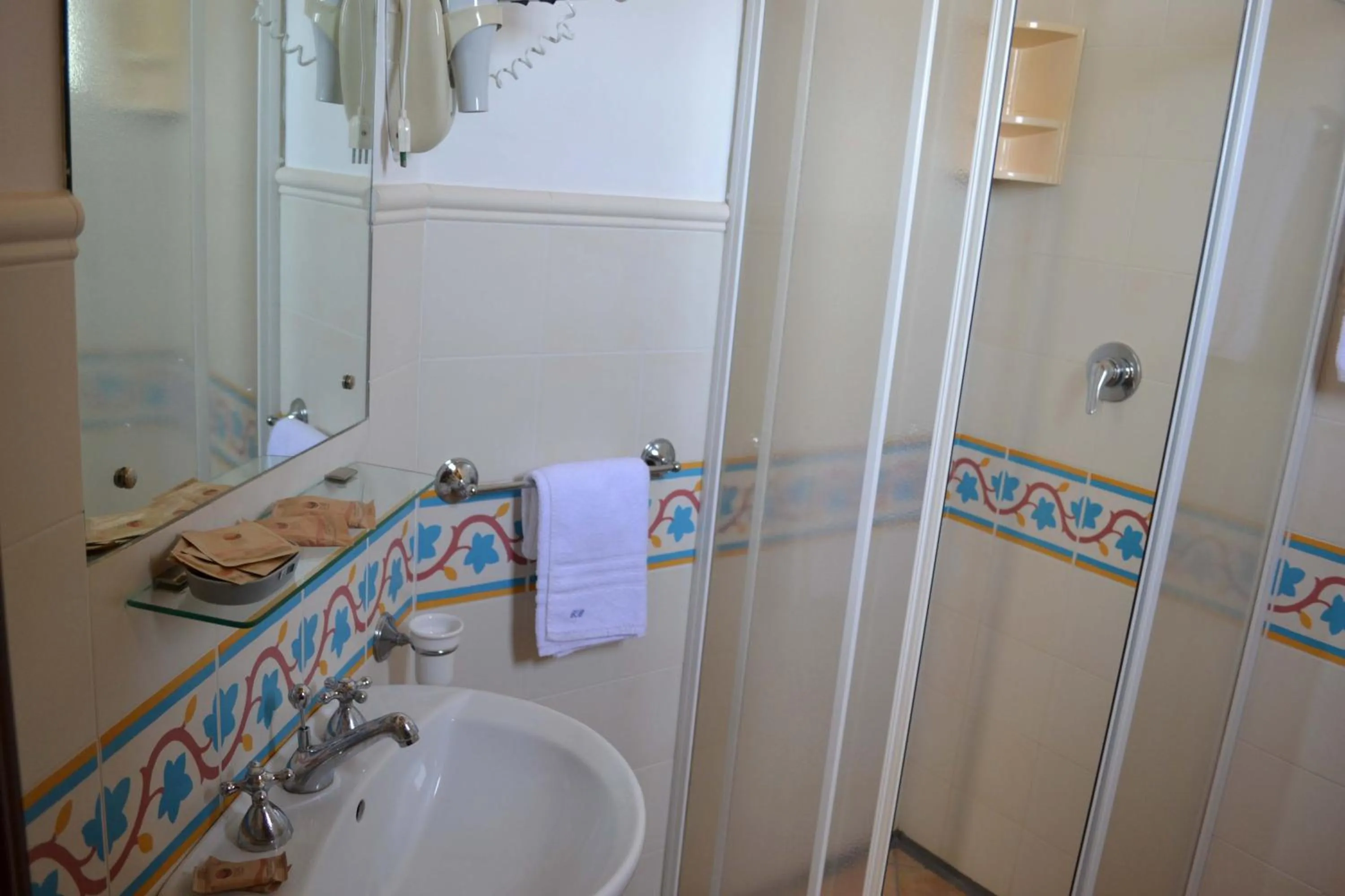 Shower in HOTEL Cala Buguto