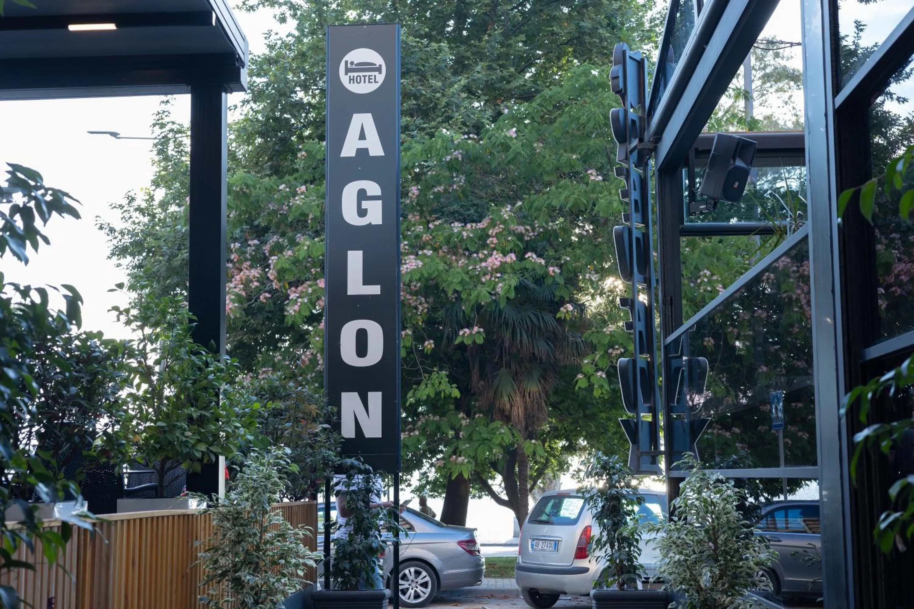 Aglon Twin's Hotel