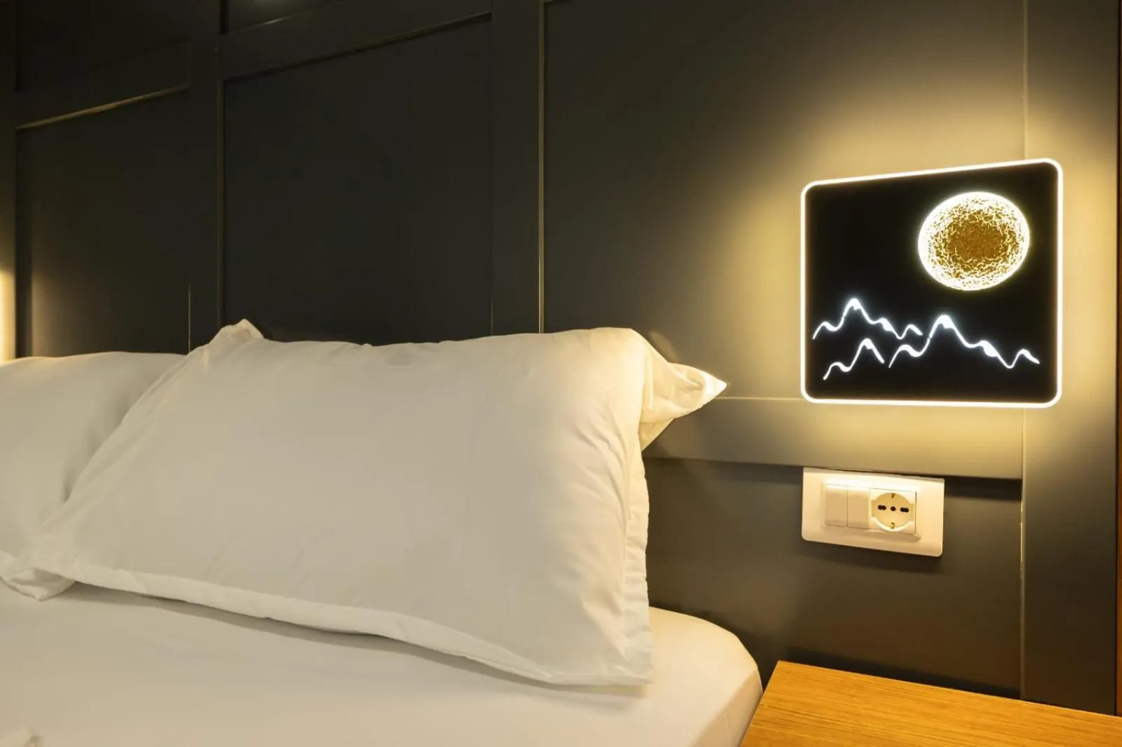 Photo of the whole room in Aglon Twin's Hotel