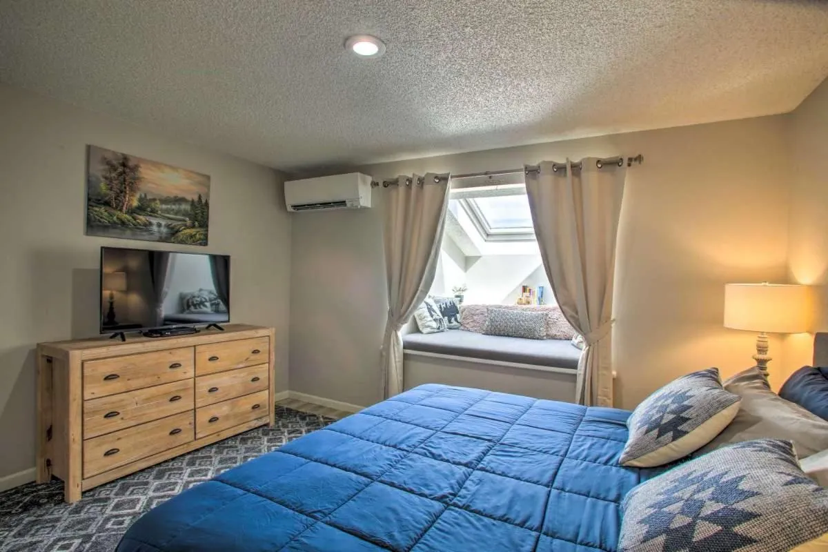 Bedroom, Bed in Stoneridge Resort