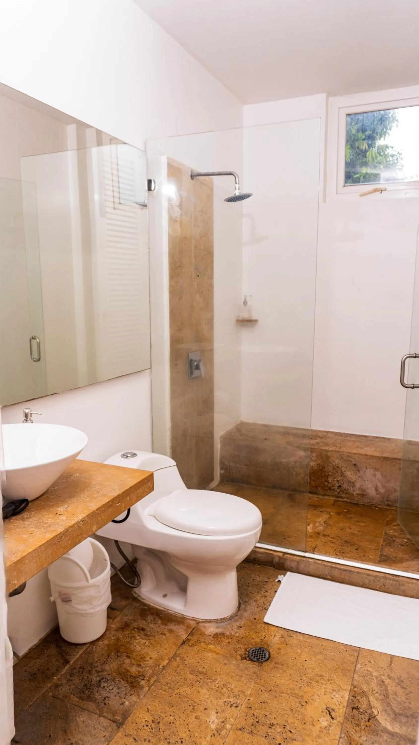 Bathroom in La Puerta Azul