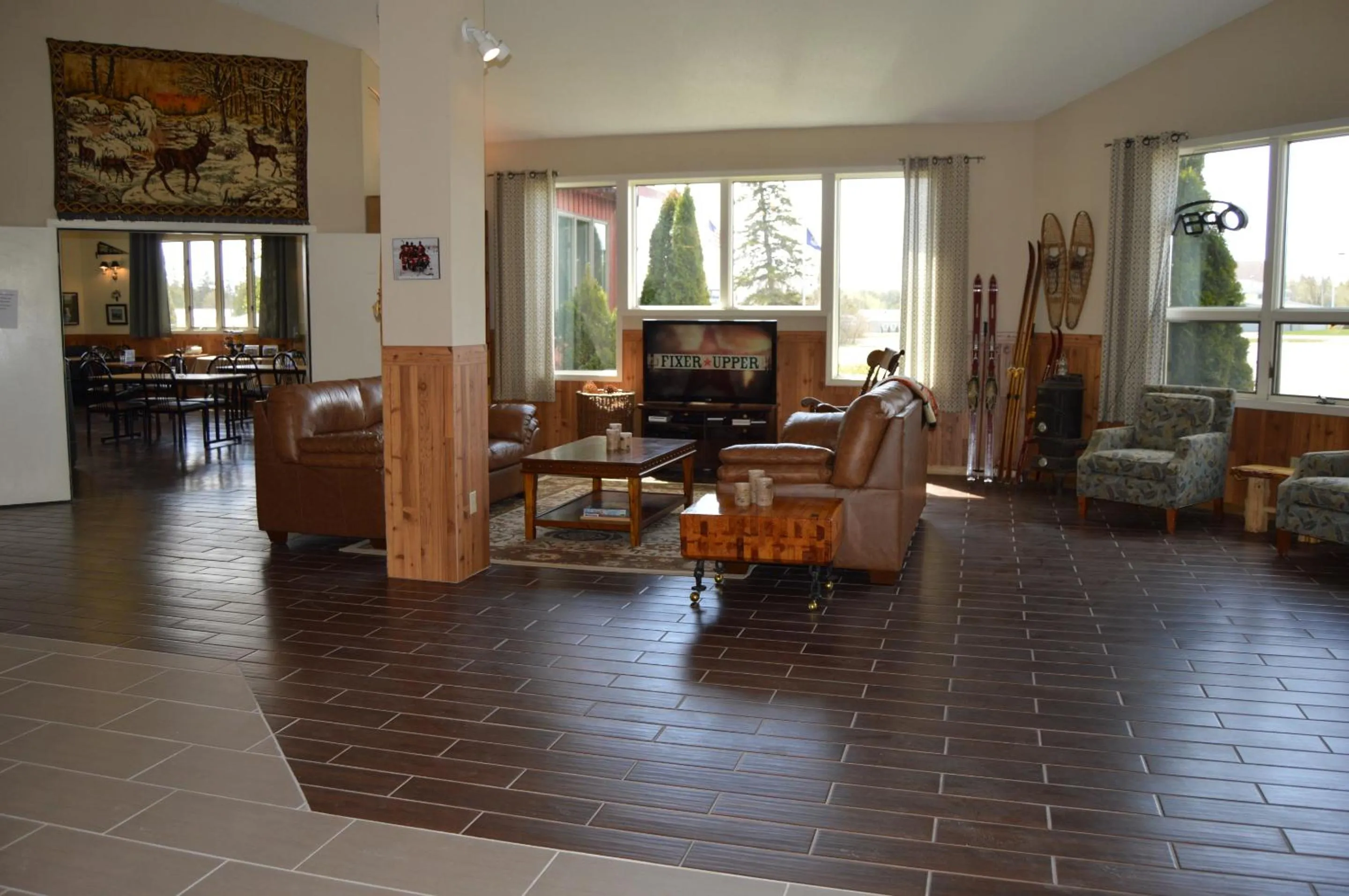 Lobby or reception in Cedar Hill Lodge