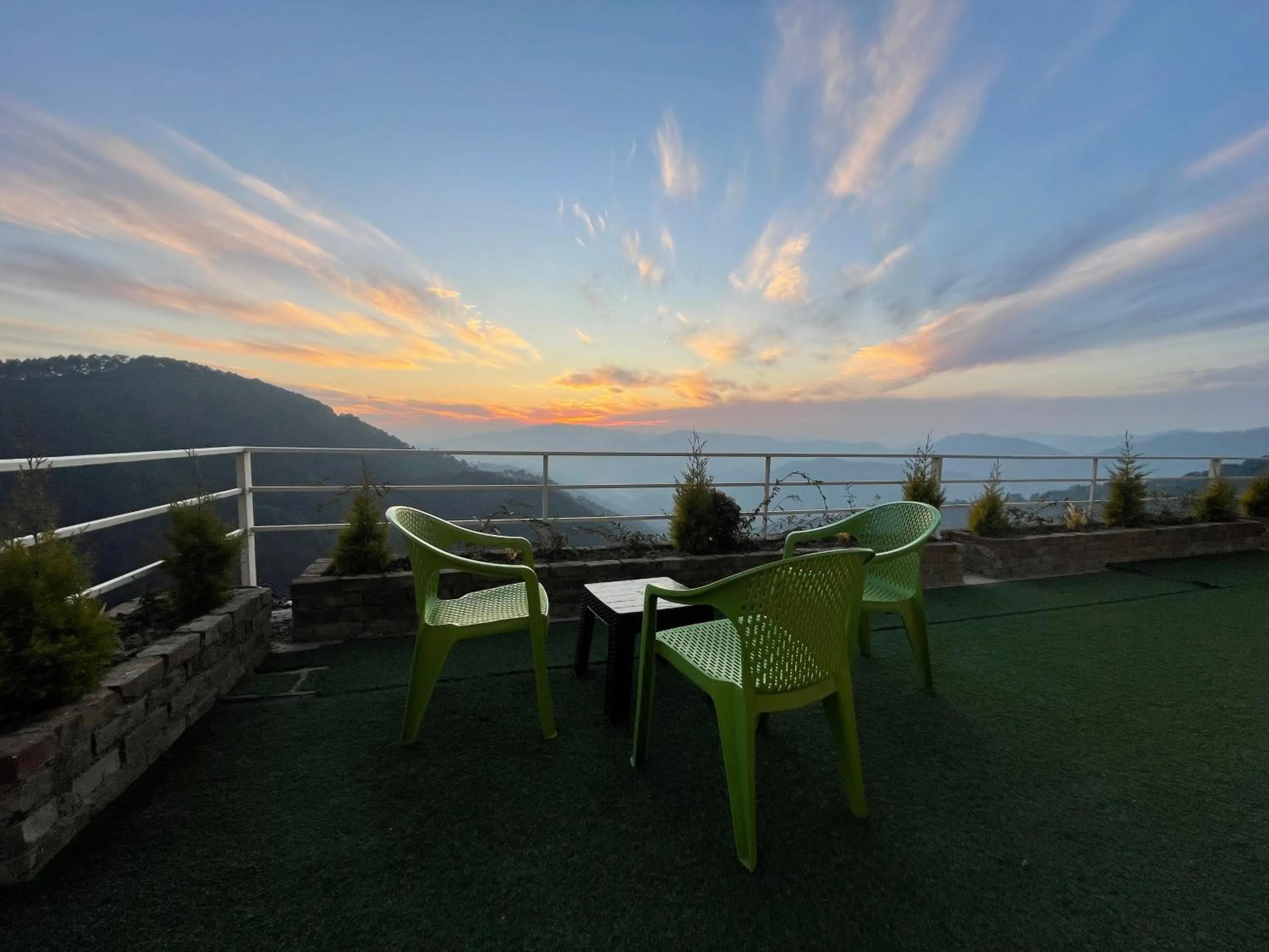 Sunset in Onehouse Resort Lansdowne