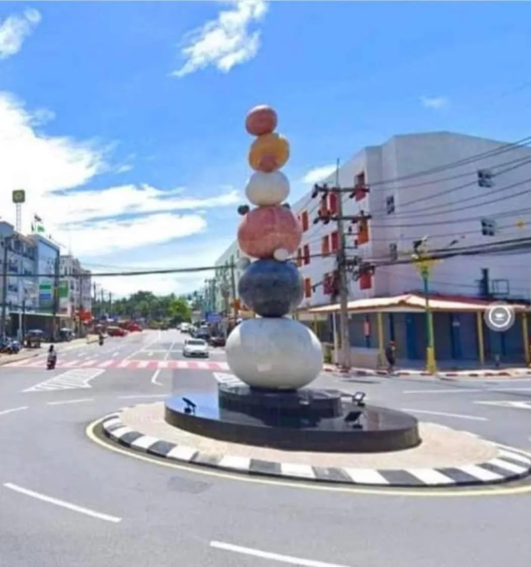 Neighbourhood in The Brown Boutique Patong