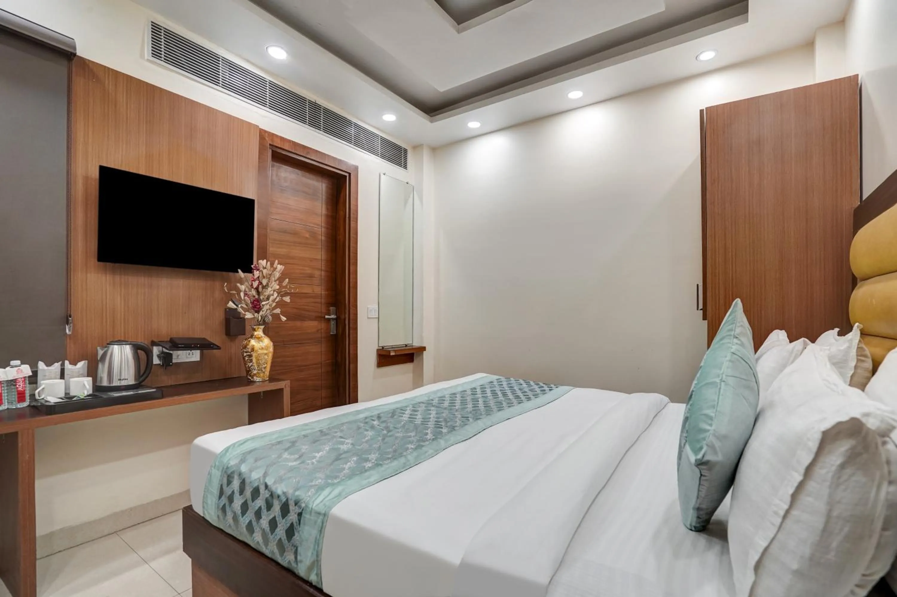 Photo of the whole room, Bed in Hotel Royal Rosette Near New Delhi Railway Station - Connaught Place and VFS