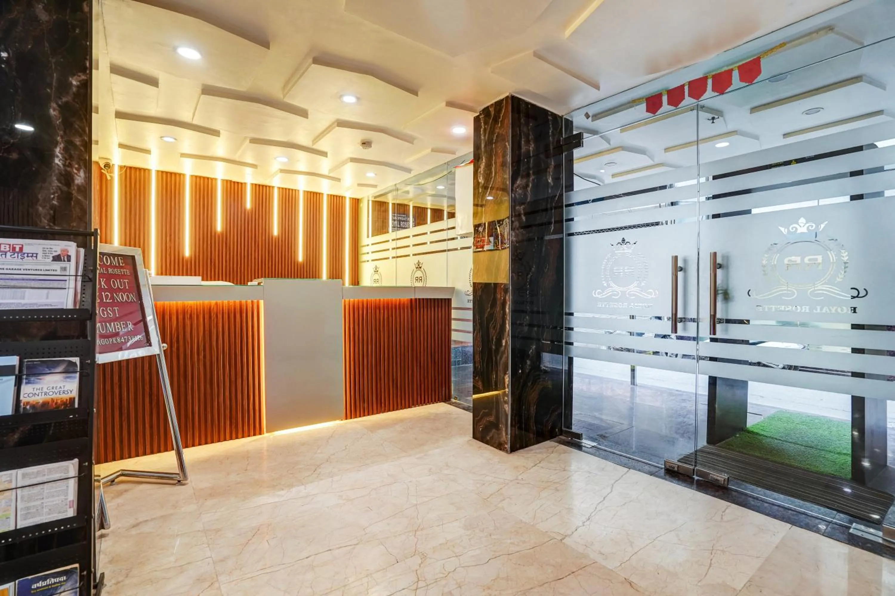 Lobby or reception in Hotel Royal Rosette Near New Delhi Railway Station - Connaught Place and VFS