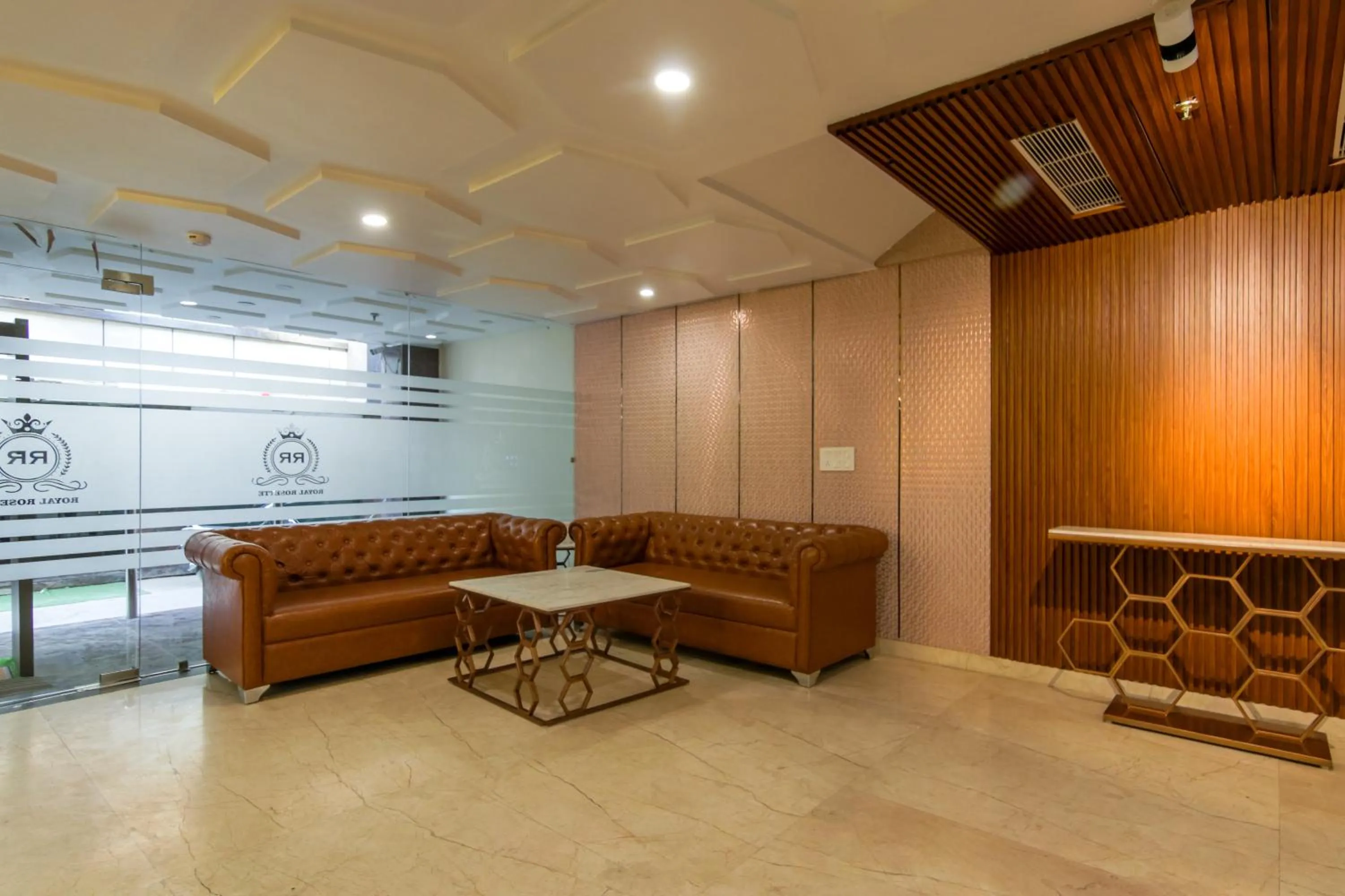 Lobby or reception in Hotel Royal Rosette Near New Delhi Railway Station - Connaught Place and VFS