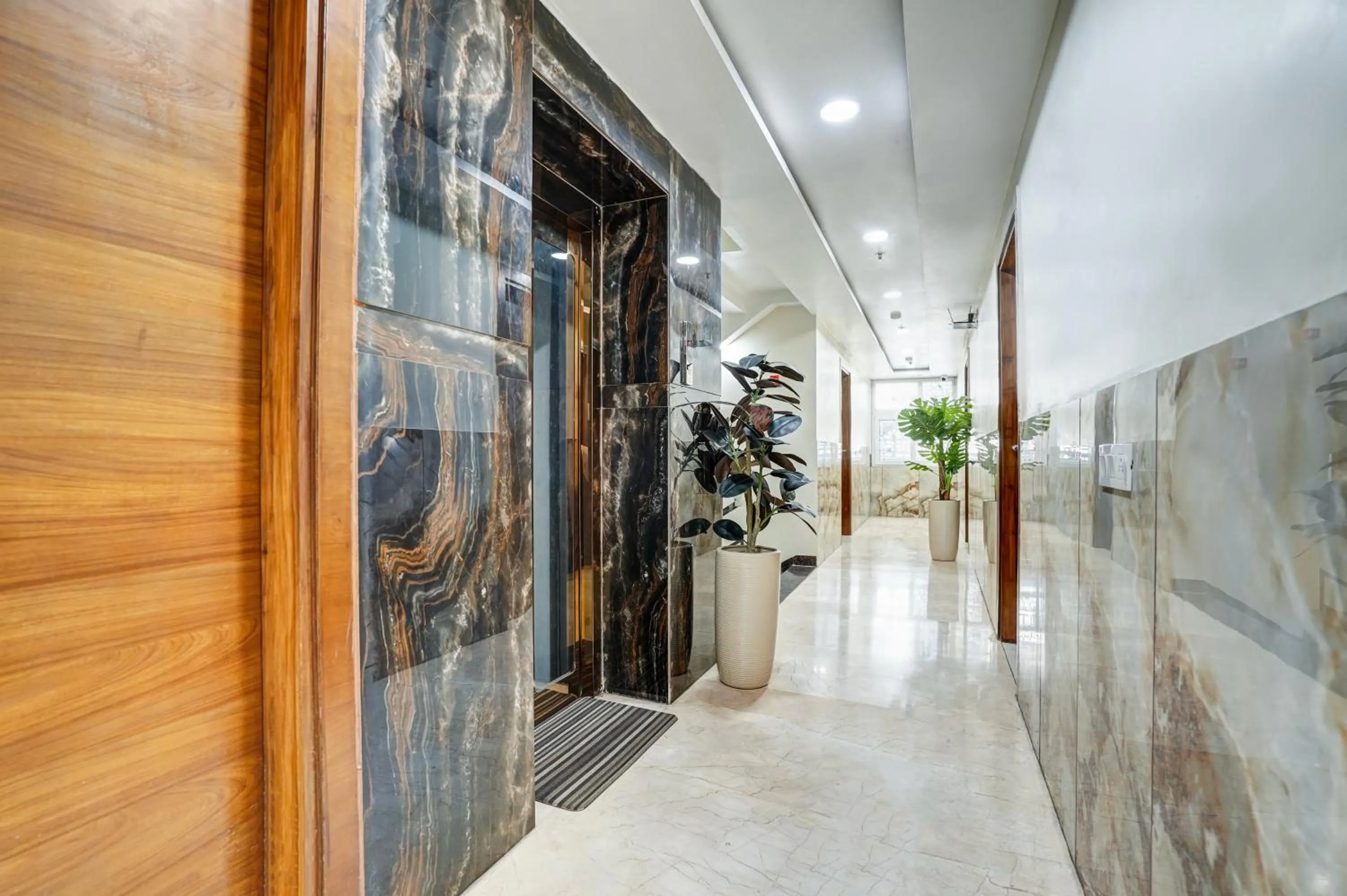 Property building in Hotel Royal Rosette Near New Delhi Railway Station - Connaught Place and VFS