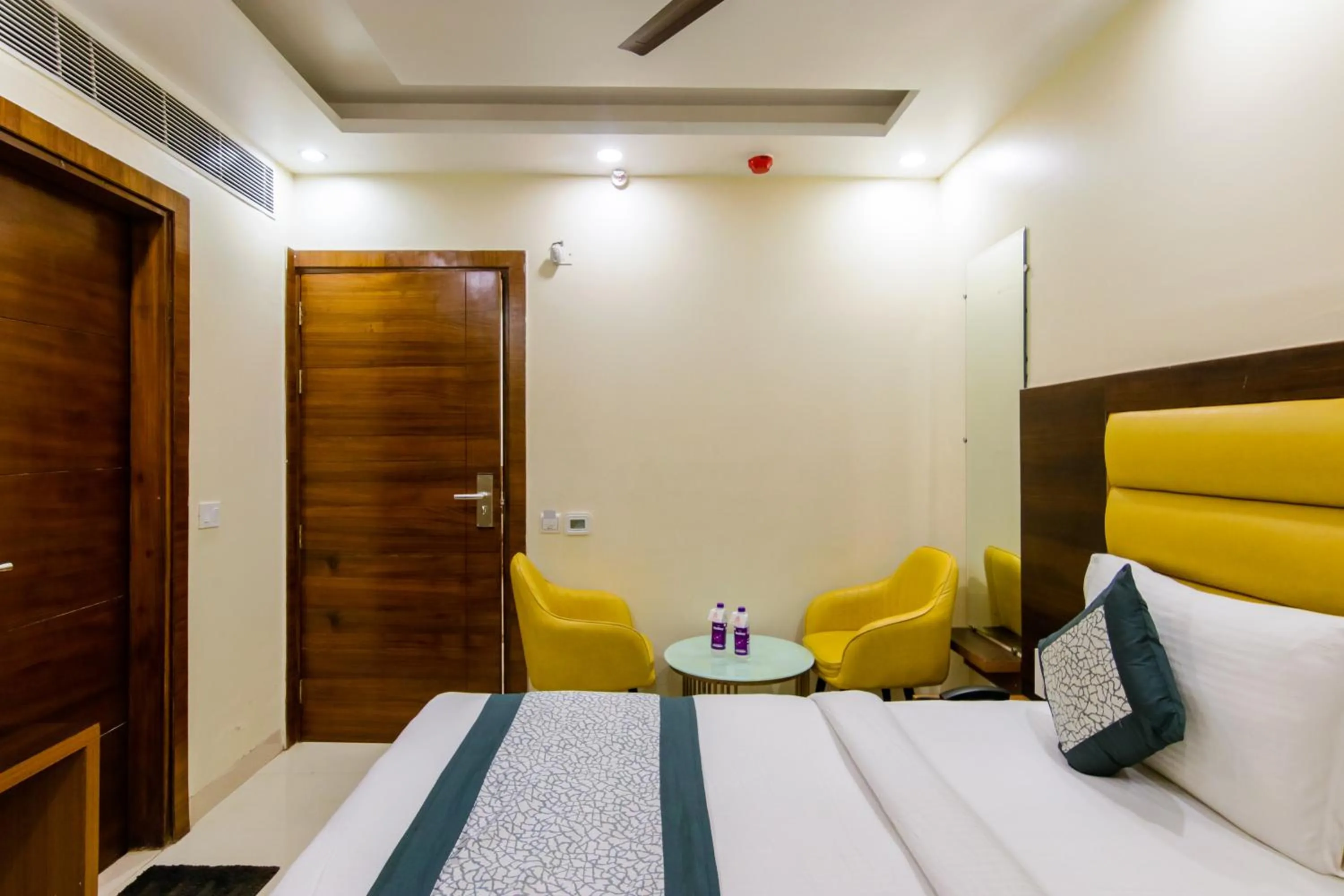Photo of the whole room, Bed in Hotel Royal Rosette Near New Delhi Railway Station - Connaught Place and VFS