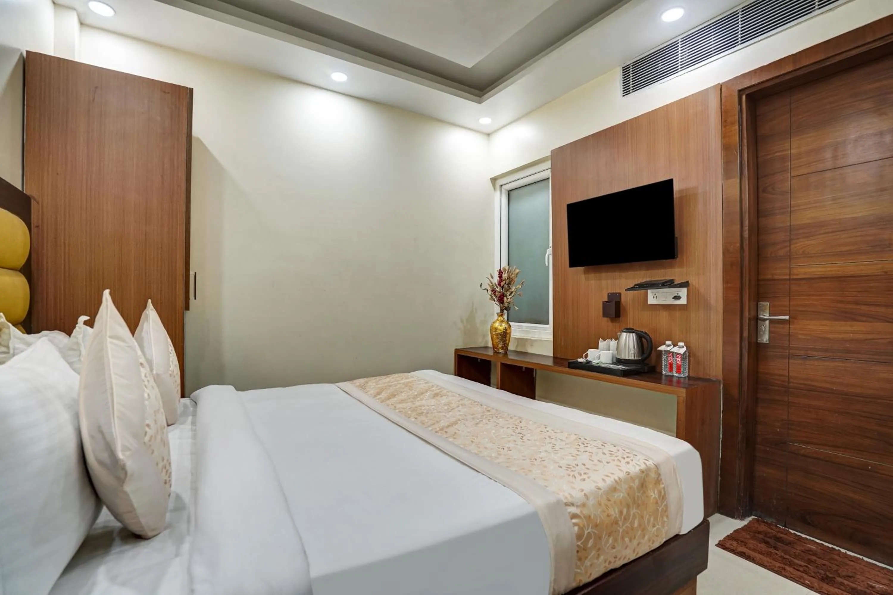 Photo of the whole room, Bed in Hotel Royal Rosette Near New Delhi Railway Station - Connaught Place and VFS