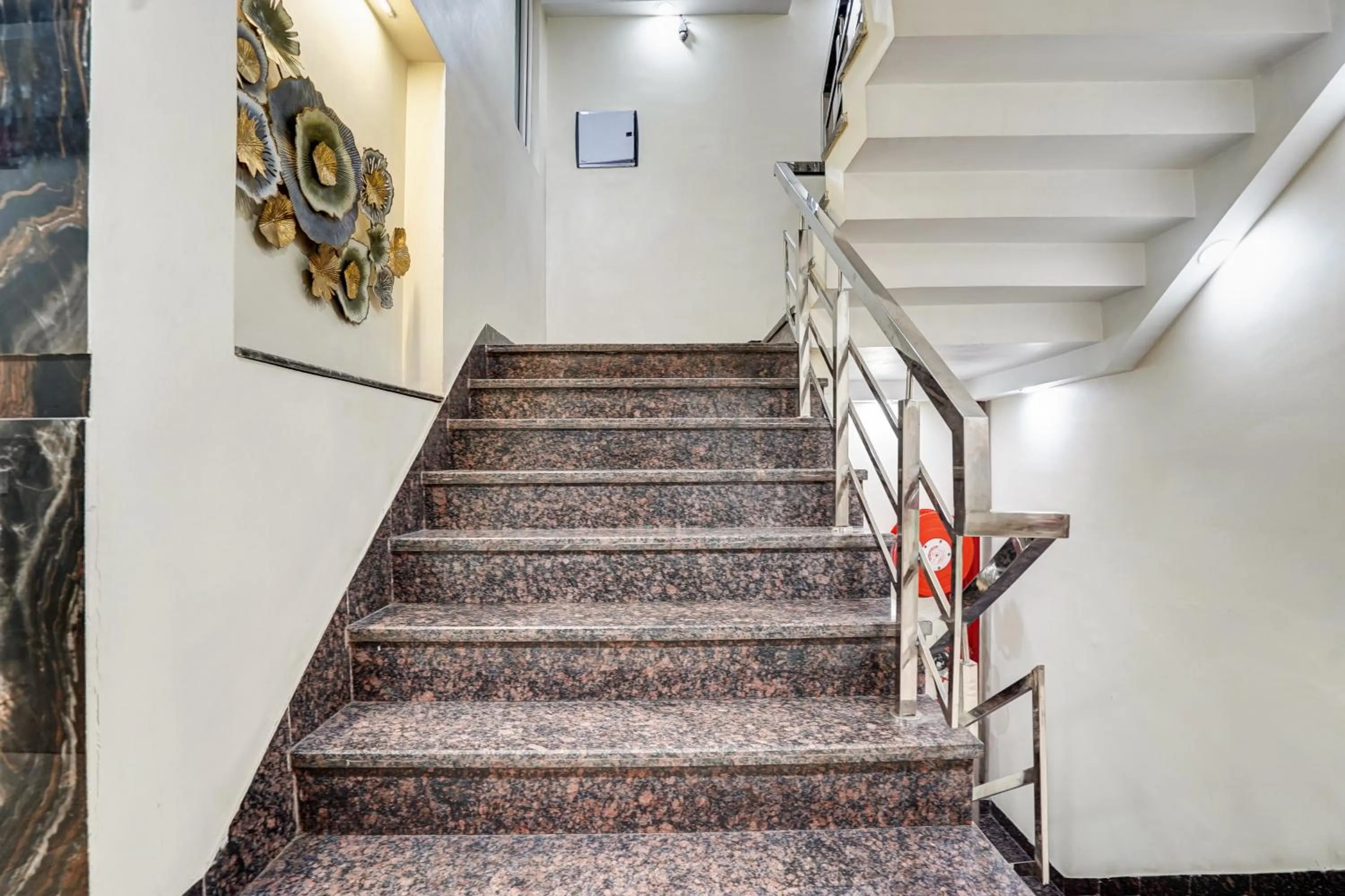 Property building in Hotel Royal Rosette Near New Delhi Railway Station - Connaught Place and VFS