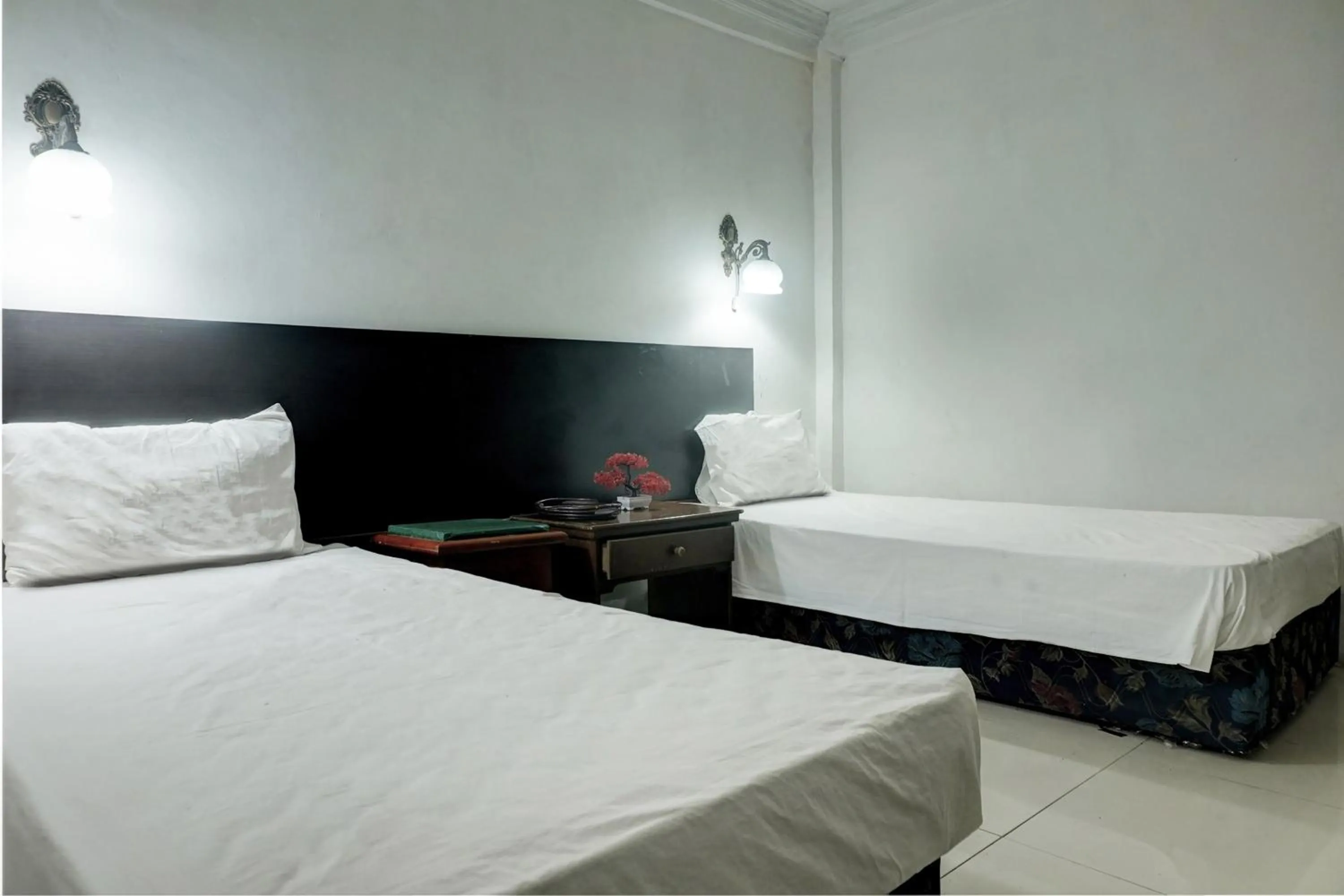 Bedroom, Bed in Hotel O Wisma Padi Syariah PanyipatanNearWisata Gunung Birah